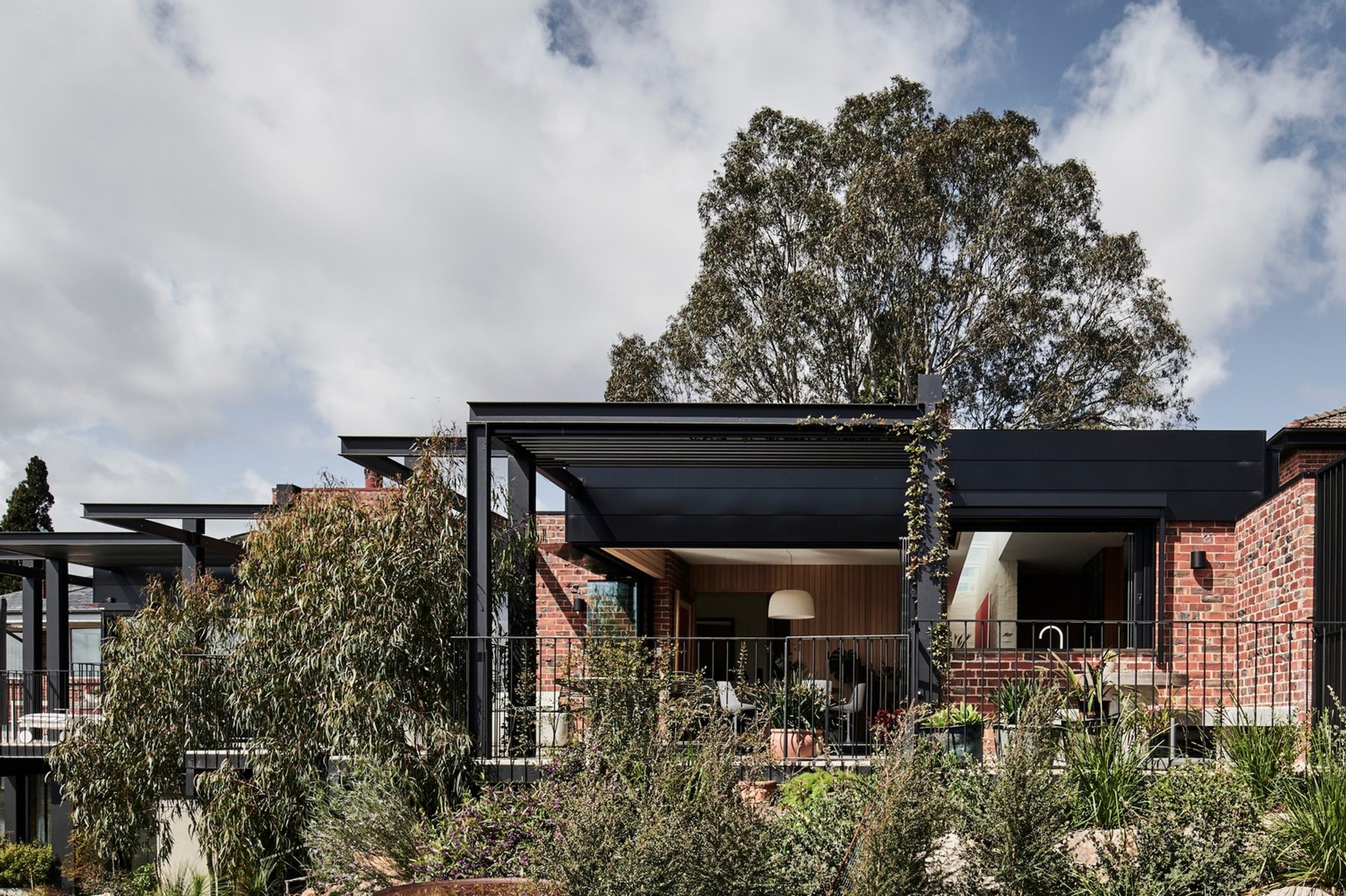 Stawell House by Albert Mo Architects