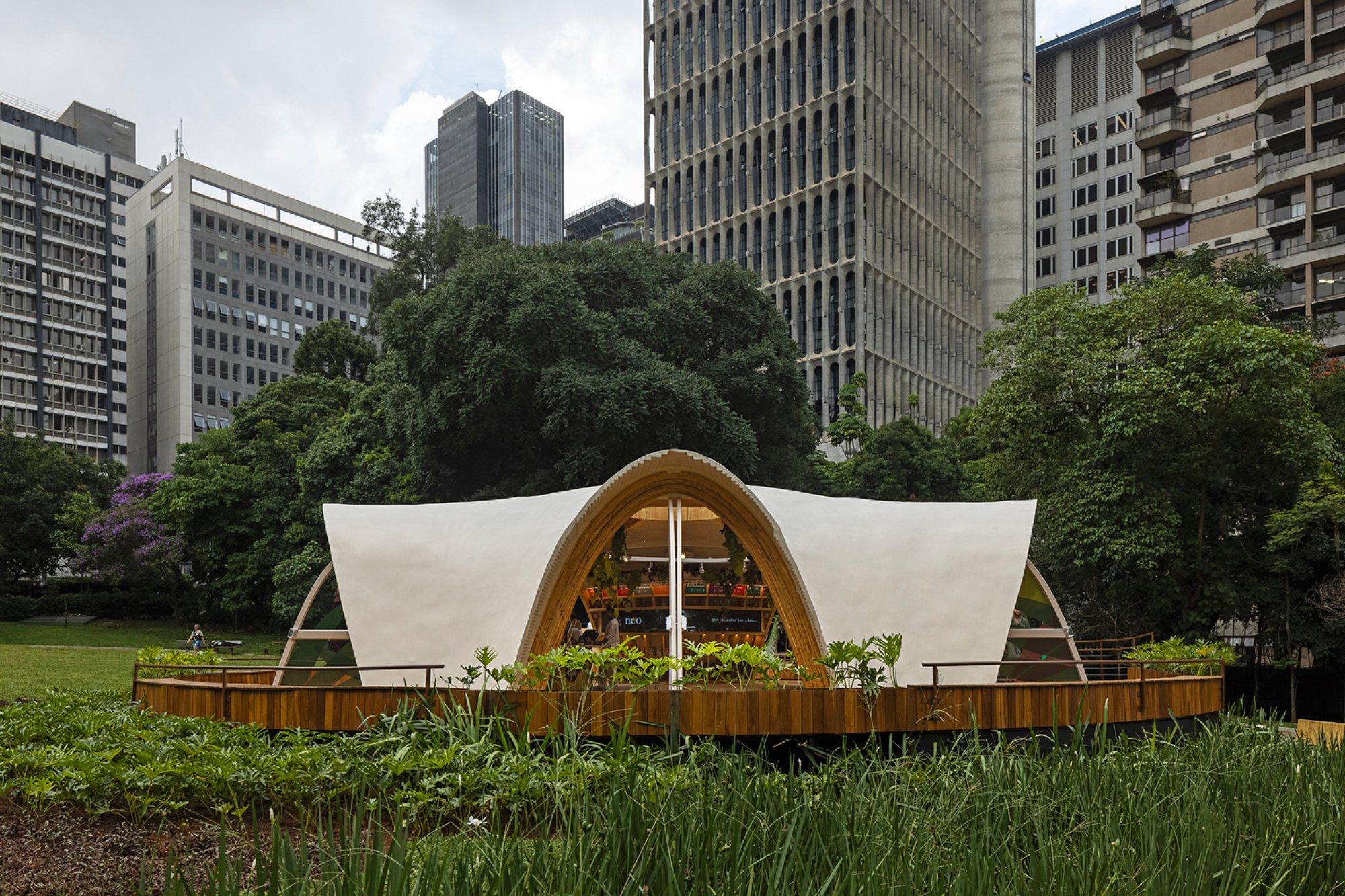 Dolce Gusto Neo Flagship Store by Estudio Guto Requena: A Sustainable and Algorithmic Design Innovation in São Paulo