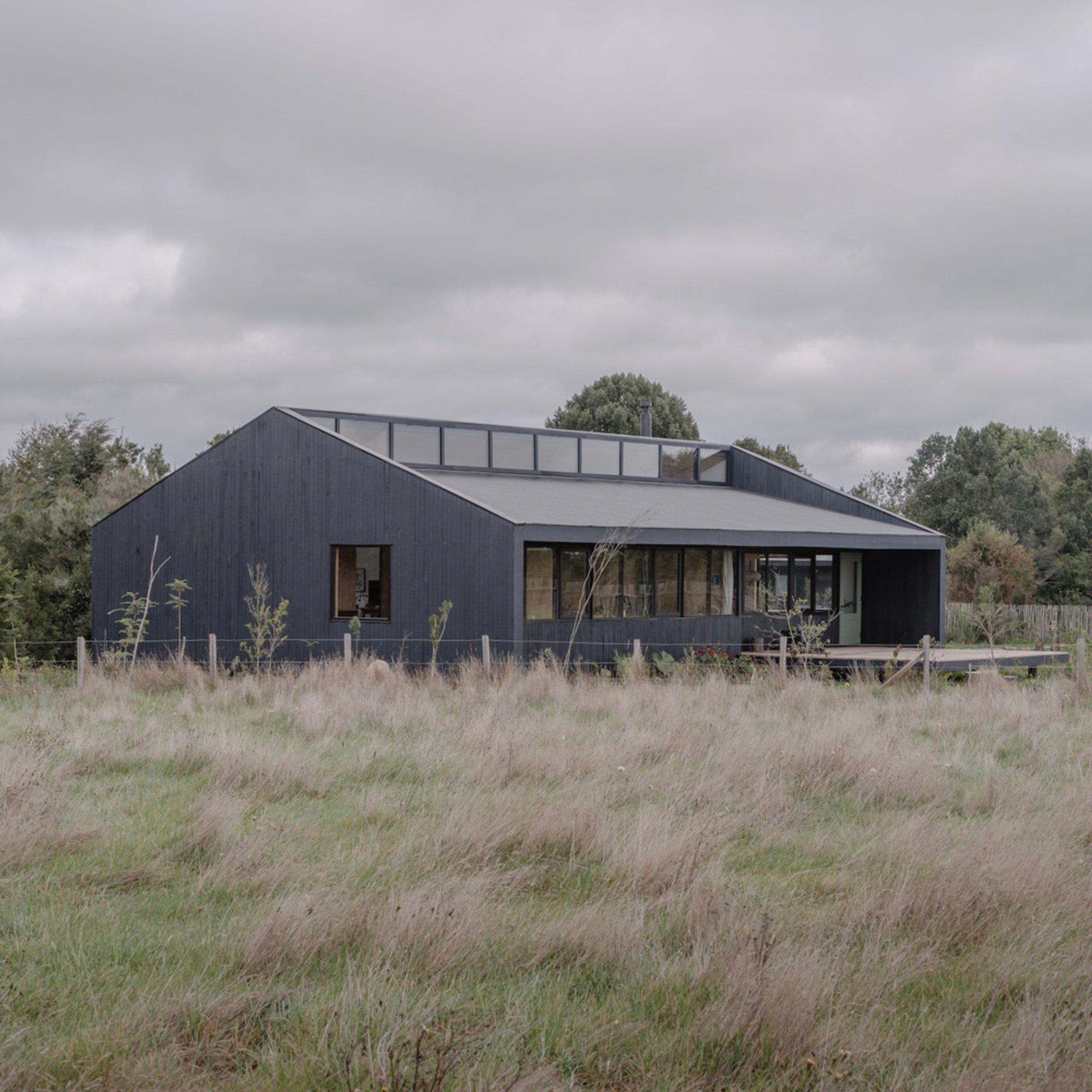 TF House by Cristián Romero Valente