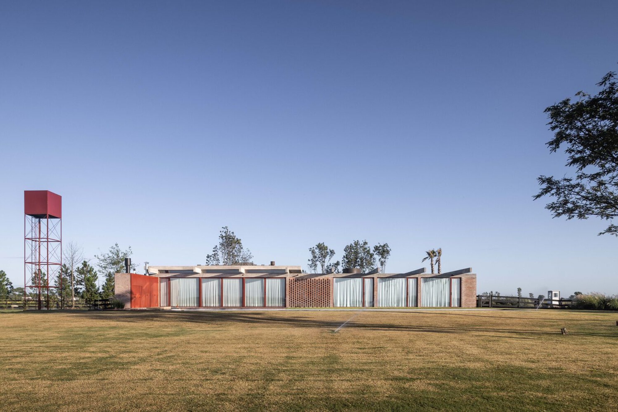 H – House Saul by Parada Cantilo Estudio