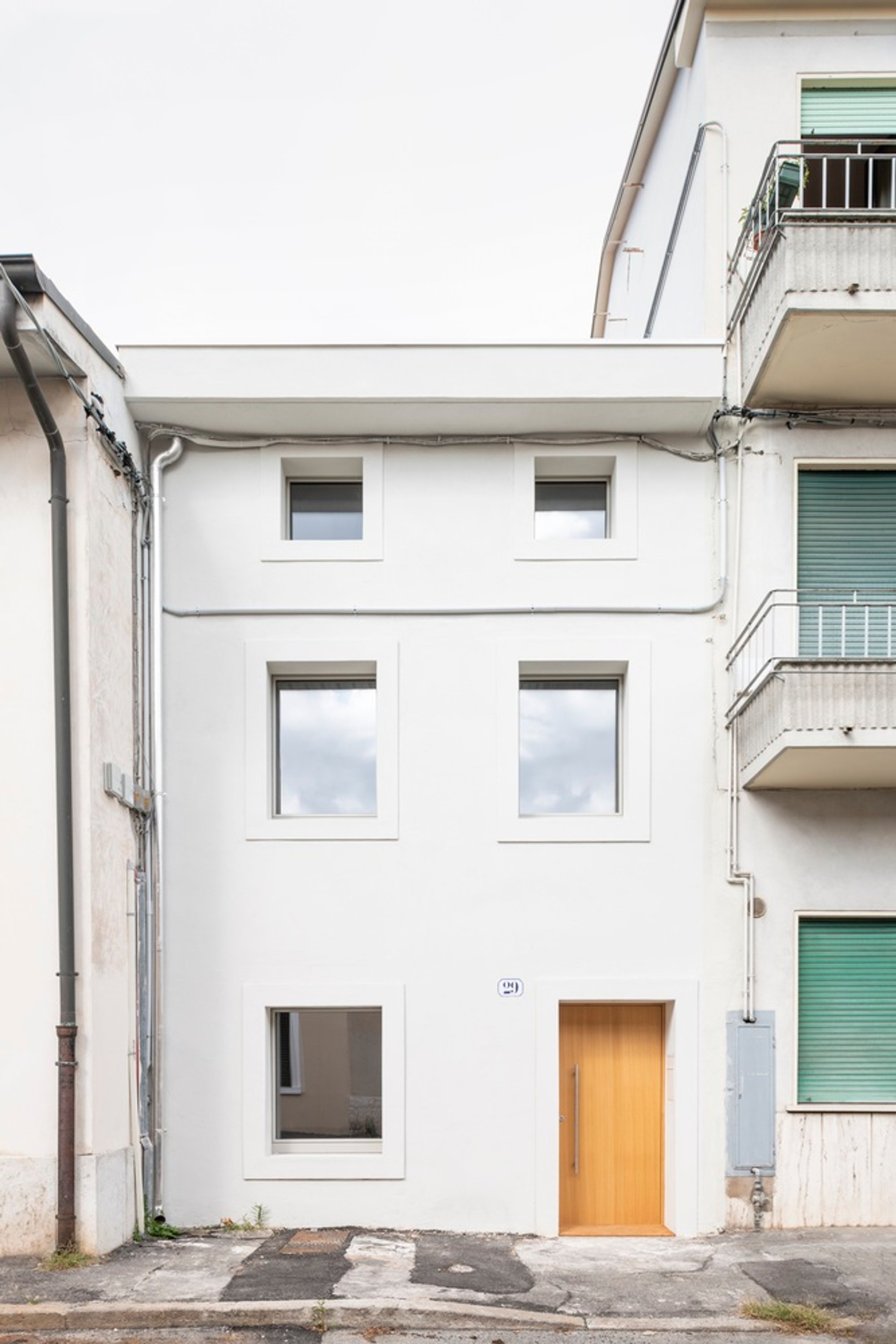 Savonarola Residence: A Contemporary Renovation by Romano Tinazzi