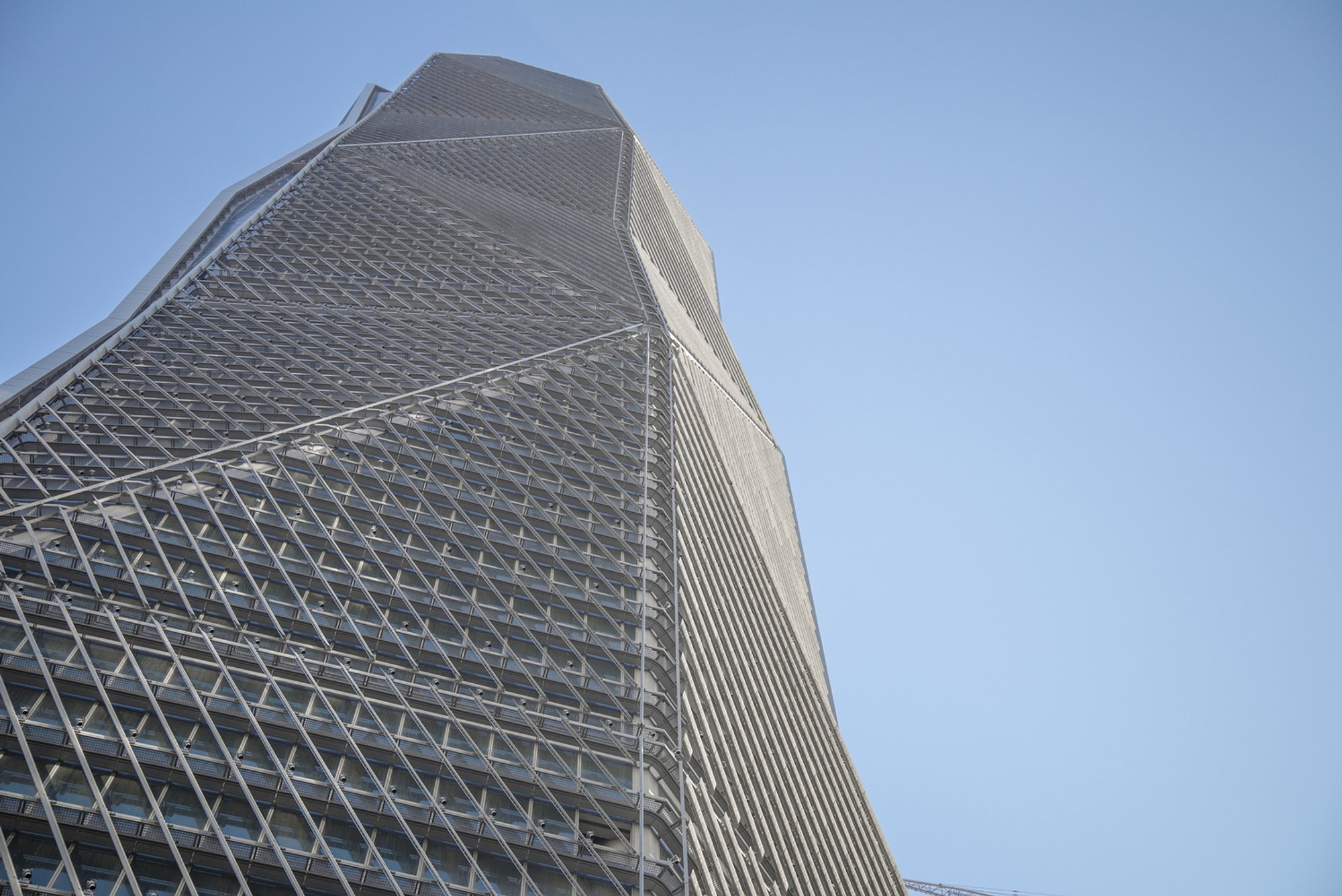 Omrania and HOK Shape Riyadh's Tallest Tower as a Crystal Born from the Desert