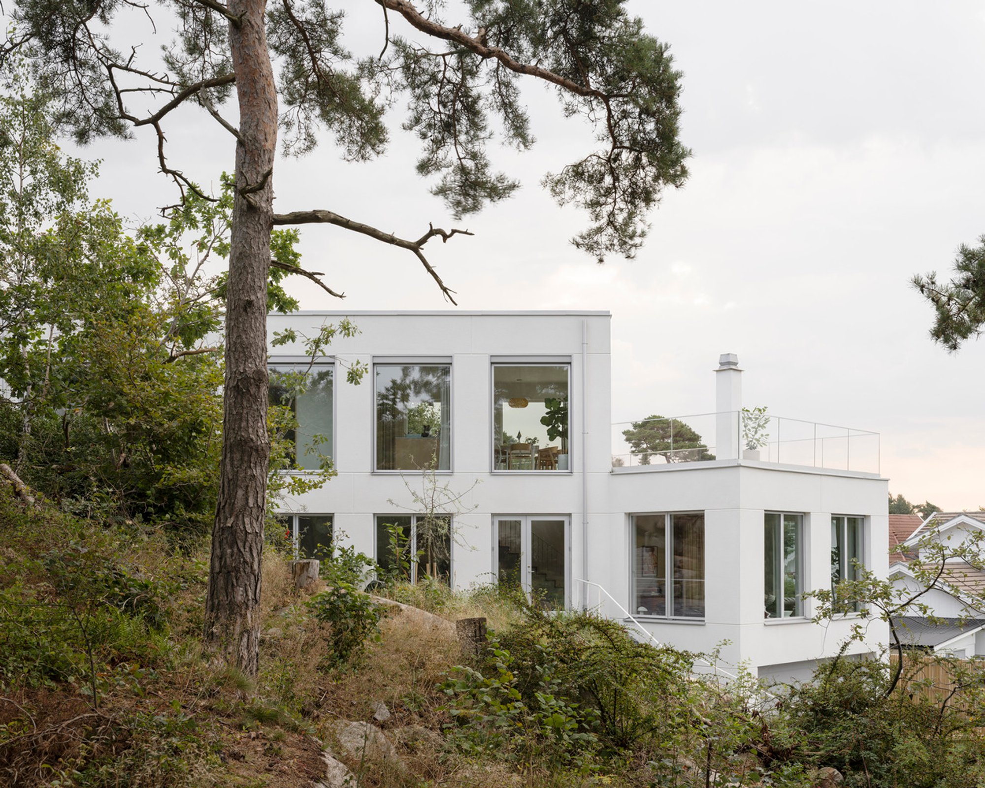 Modern Concrete House Design: Villa Näset by Reppen Vilson