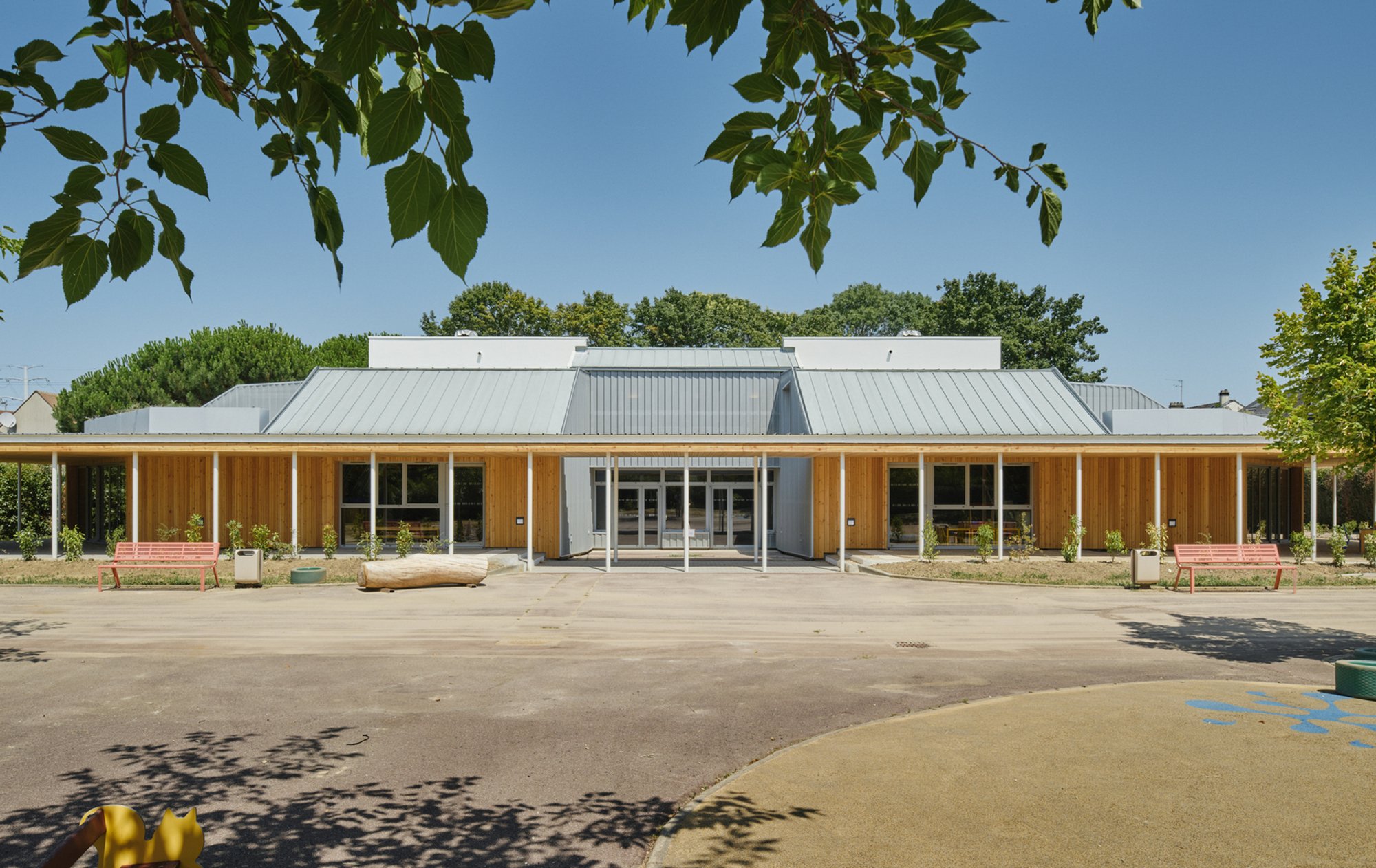 Jacques Gilbert-Collet Nursery School Refurbishment by croixmariebourdon architectes associés