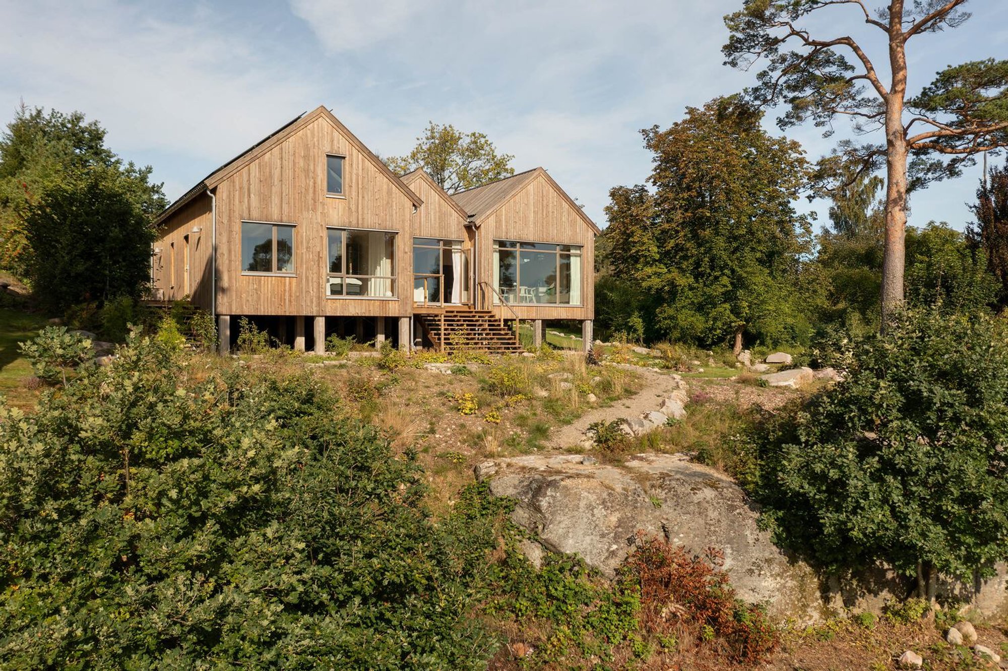 Villa Ulvås: A Masterpiece of Scandinavian Coastal Architecture