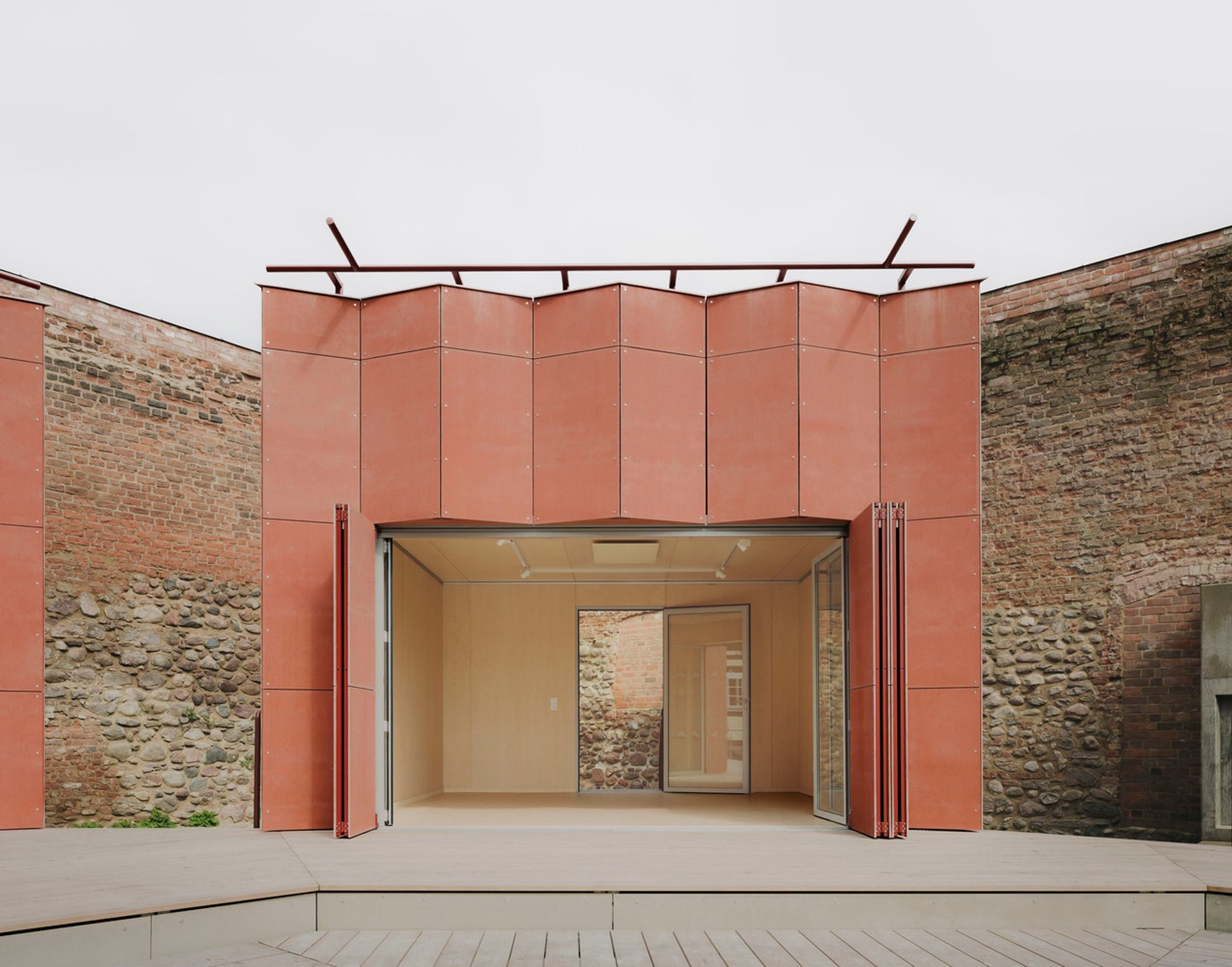 Burgbühne Beeskow: A Contemporary Pavilion Design by Atelier Fanelsa in Germany