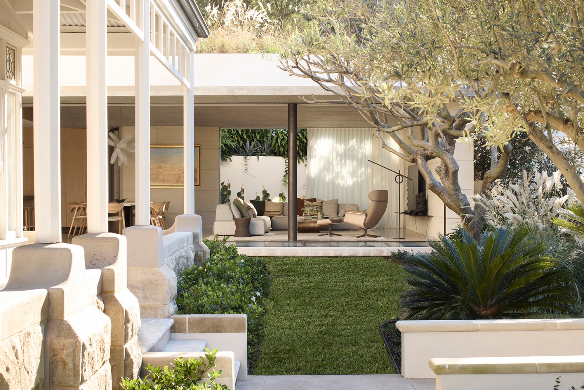 Hidden Home: A Masterpiece of Underground Architecture by Luigi Rosselli Architects