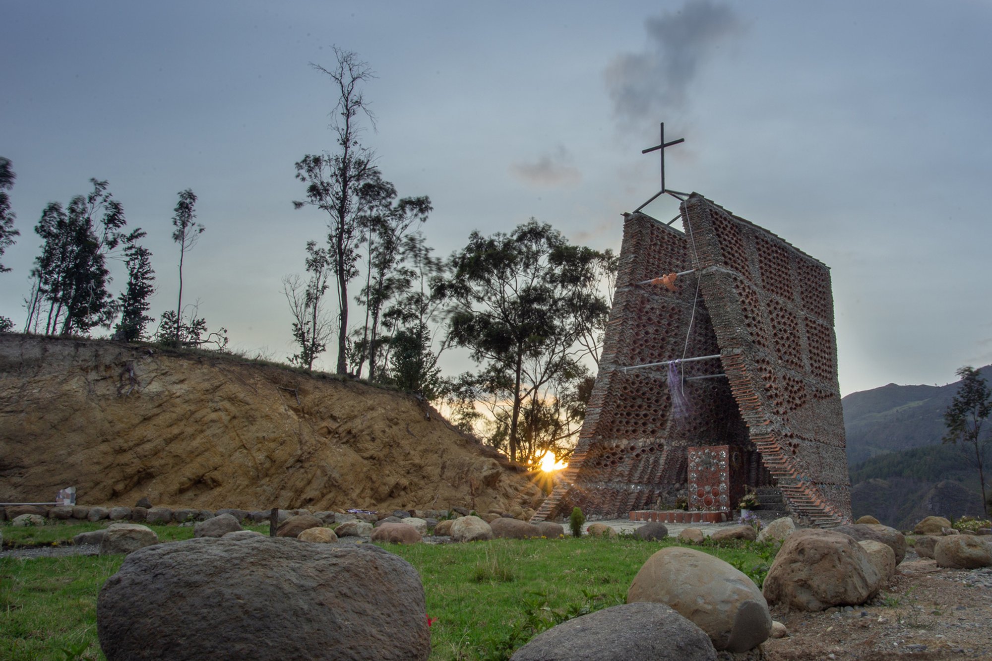Tile Chapel by Jimenez Arquitectos + FB+ Estudio: A Sustainable Community Landmark in Ecuador