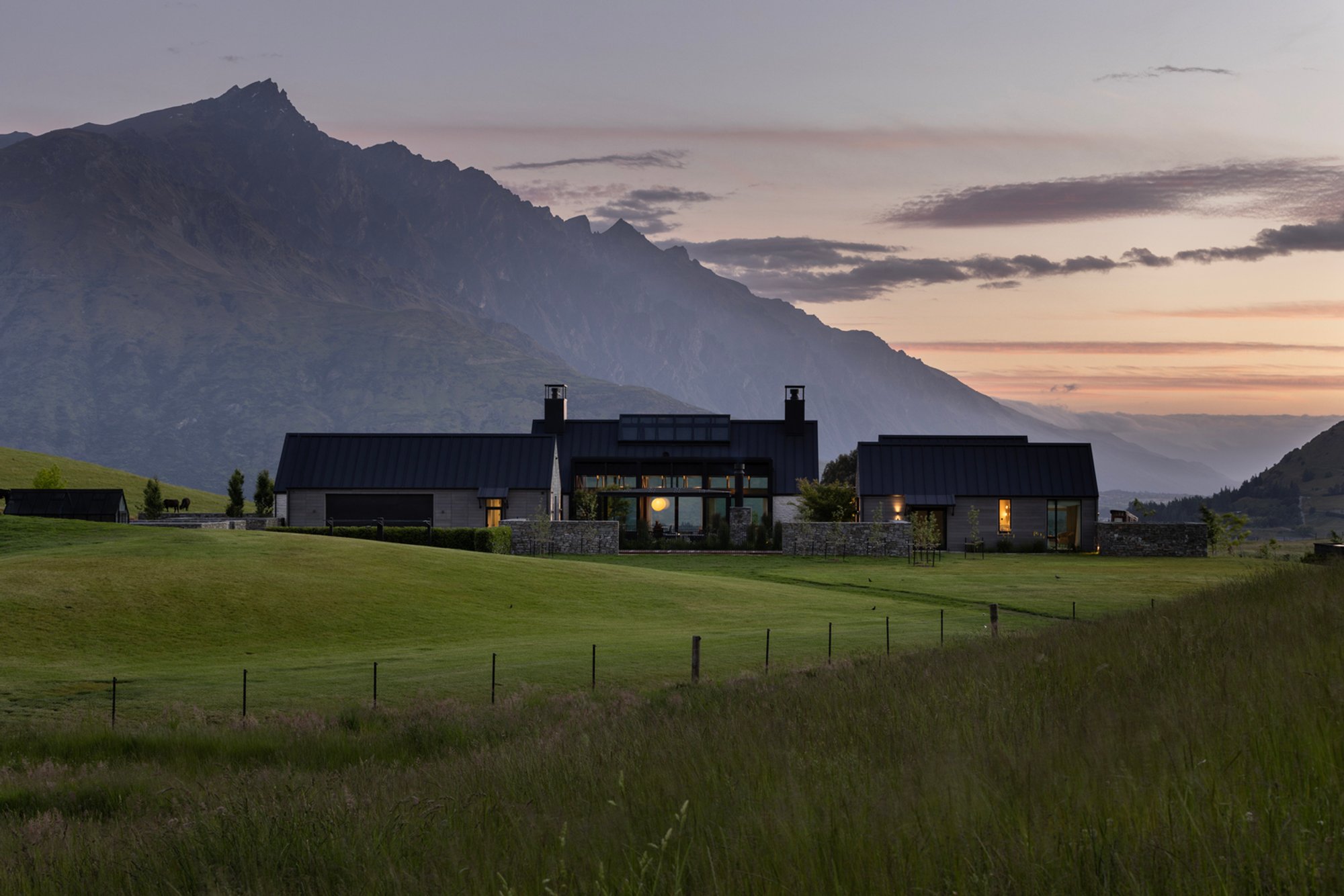 Speargrass House: A Rural Modern House Design by Sumich Chaplin Architects in Queenstown
