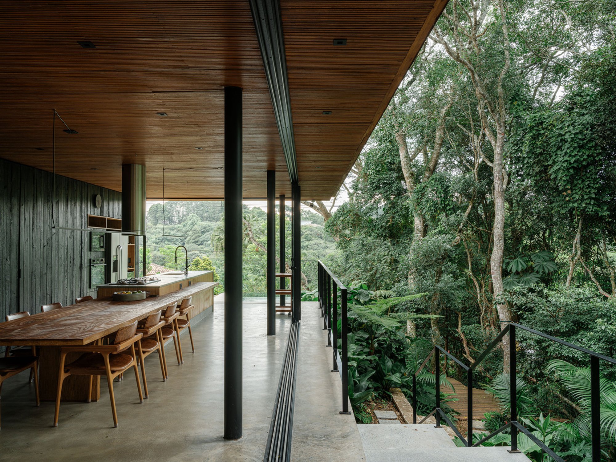 Elevated Forest House: Guapuruvus House by Cornetta Arquitetura Blends Nature with Modern Design