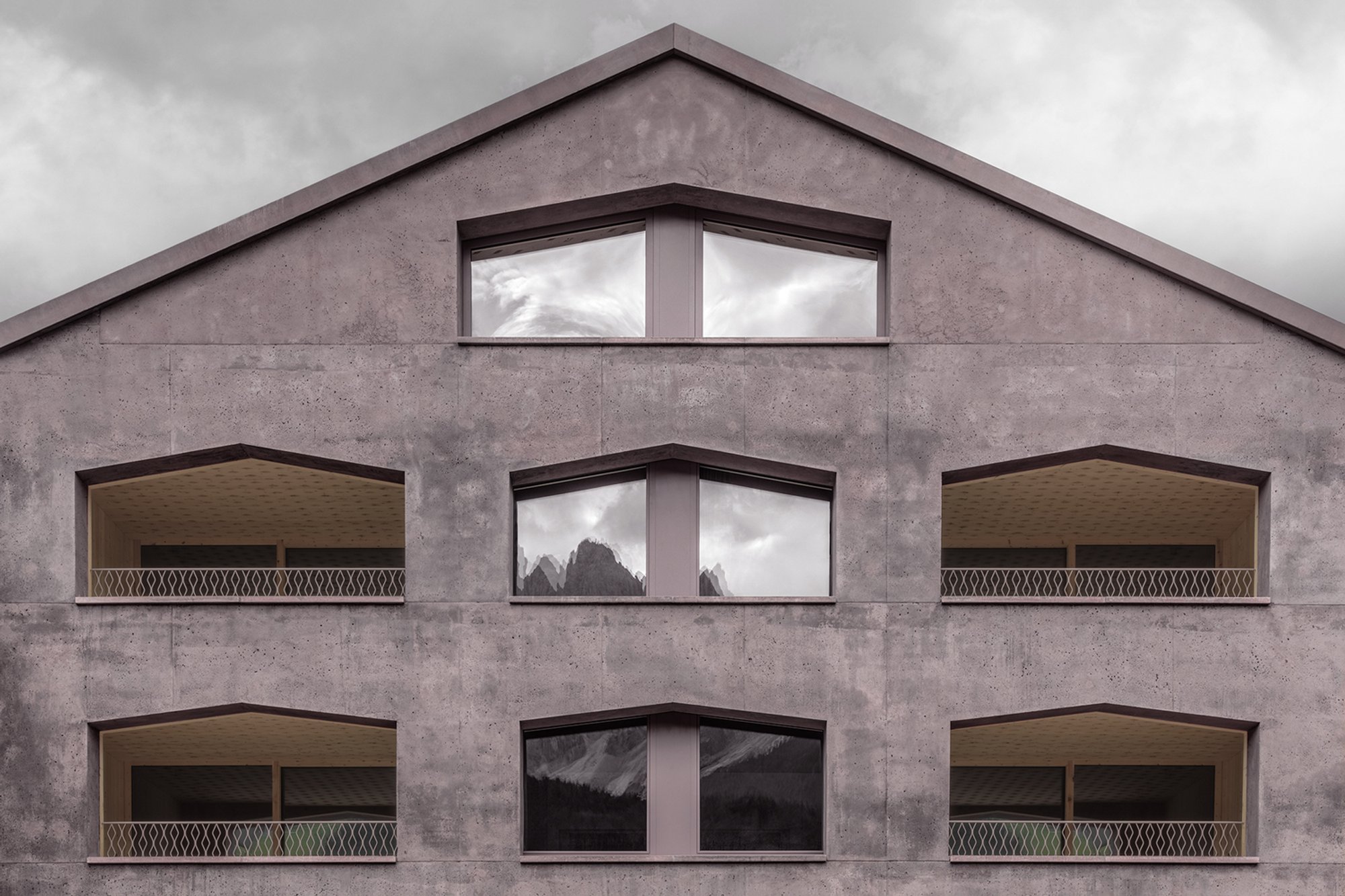 Alpine Minimalist Architecture: ATTO Suites by Pedevilla Architects