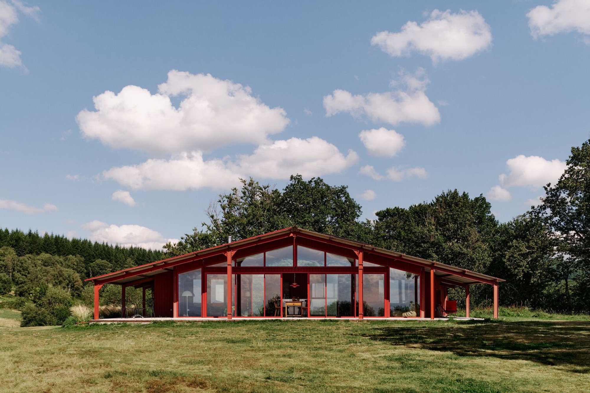 La Grange Rouge House by Sigurd Larsen: A Harmonious Blend of Modern Design and Natural Beauty in Auvergne, France