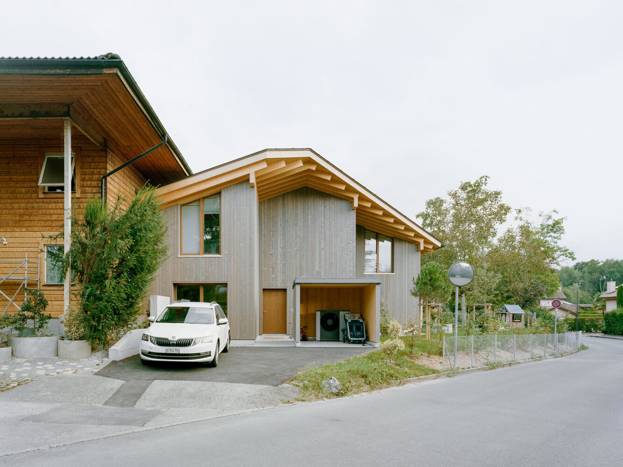 Villa in Veyrier: A Sustainable Masterpiece in Swiss Residential Architecture