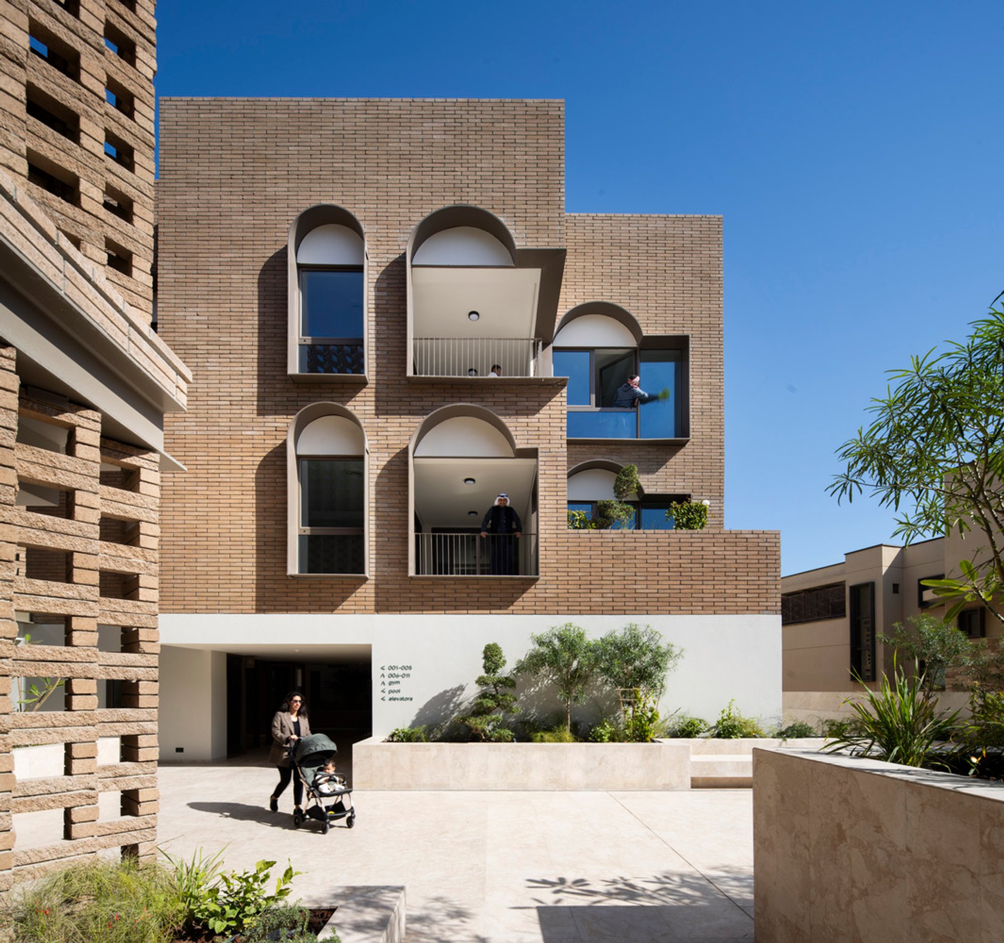 Yal Living by AGi Architects: A Harmonious Blend of Coastal Living and Architectural Innovation
