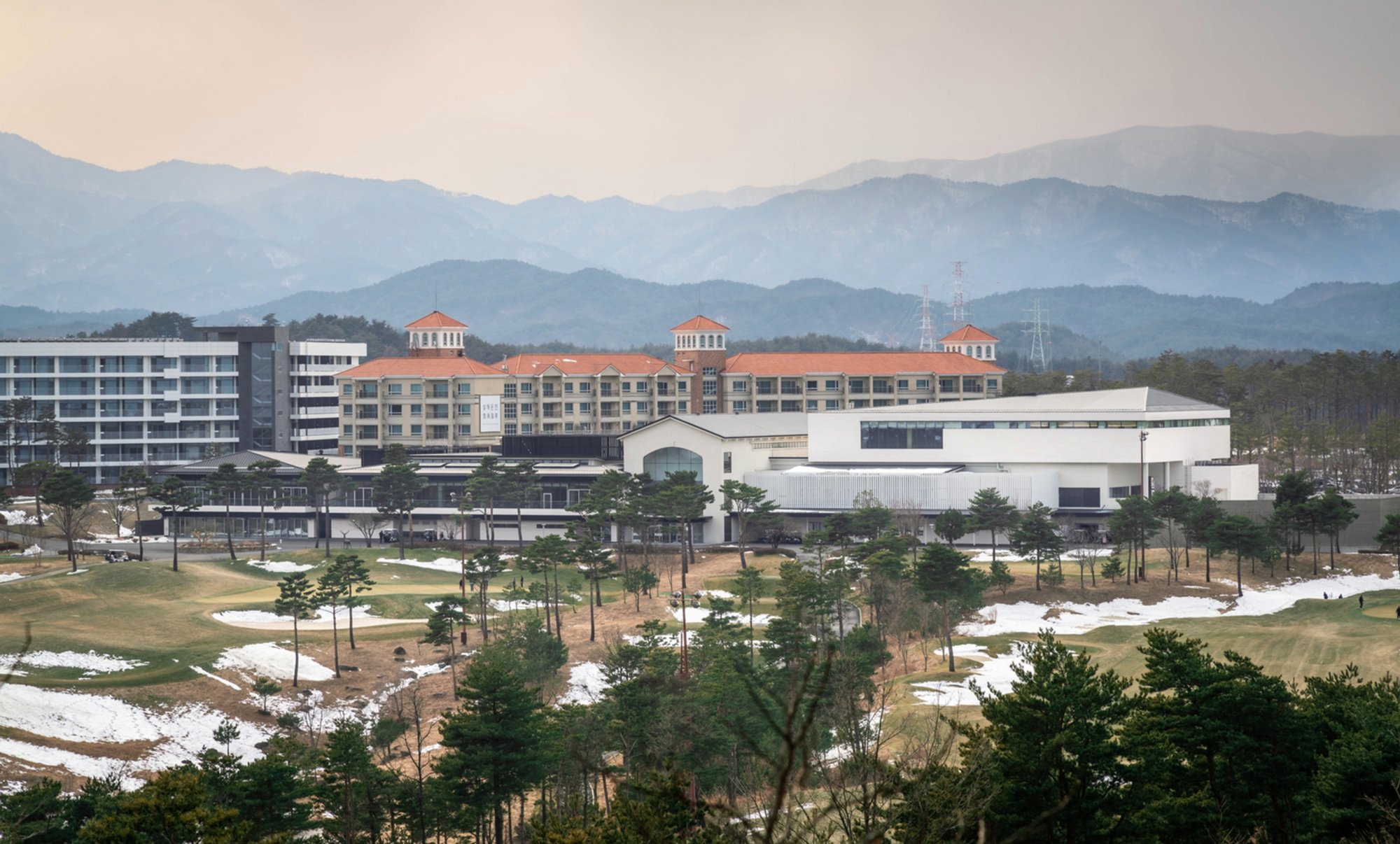 Seolhaeone Clubhouse Architectural Expansion: Redefining Golf Club Design by JOHO Architecture