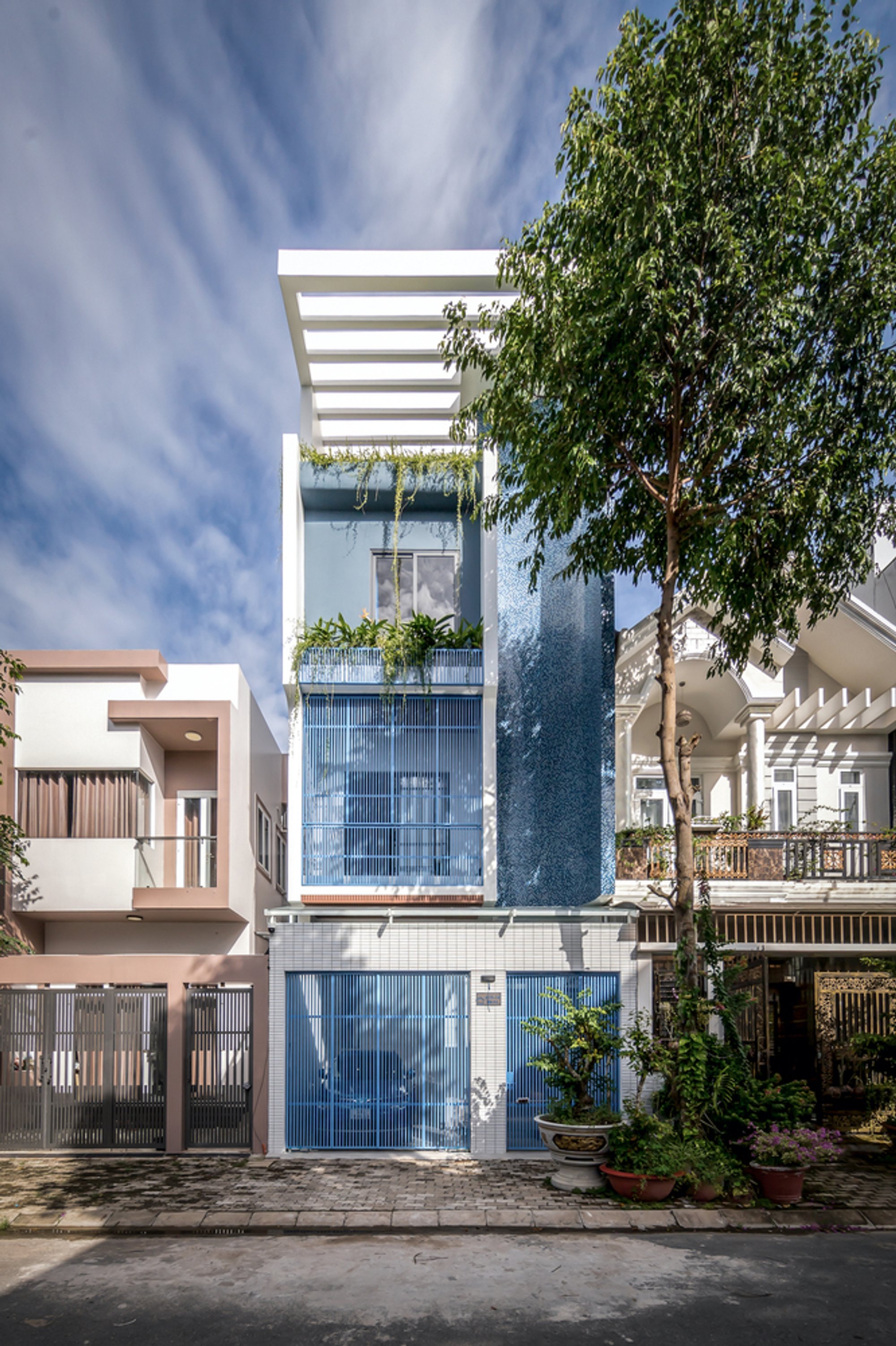 Grow Up House by Time Architects: A Harmonious Family Living Space in Vietnam