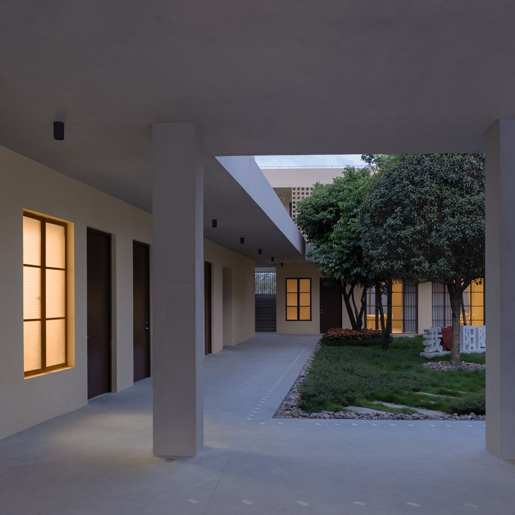 Studio 10 Weaves a Village Elderly Daycare Center from Yao and Hakka Building Traditions in Northern Guangdong