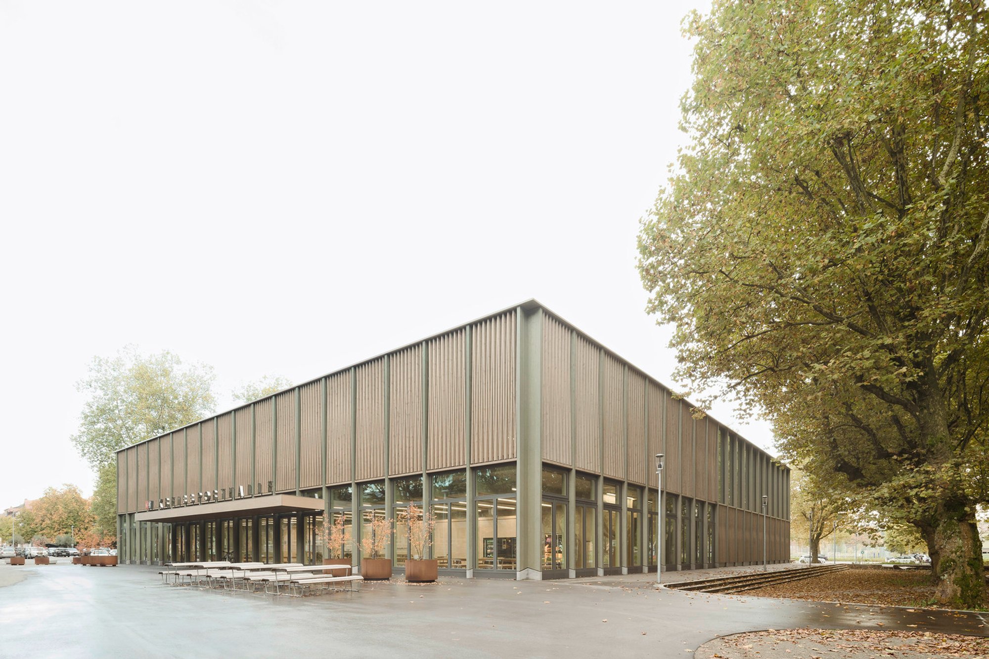 Sports Hall Wangen by Steimle Architekten: A Sustainable and Functional Landmark