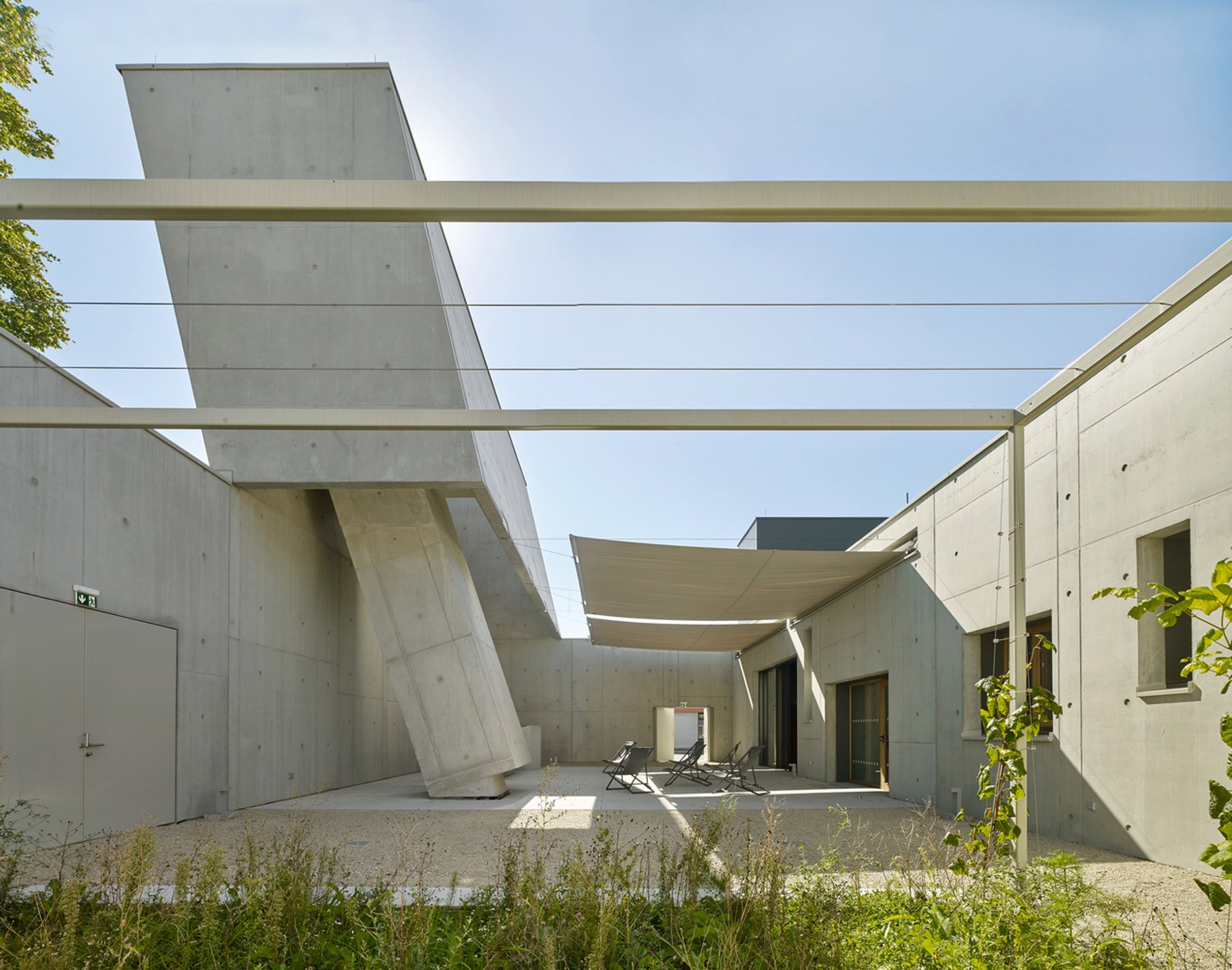 Meixner Schlüter Wendt Builds an Open-Air Church in Concrete for an Offenbach Parish