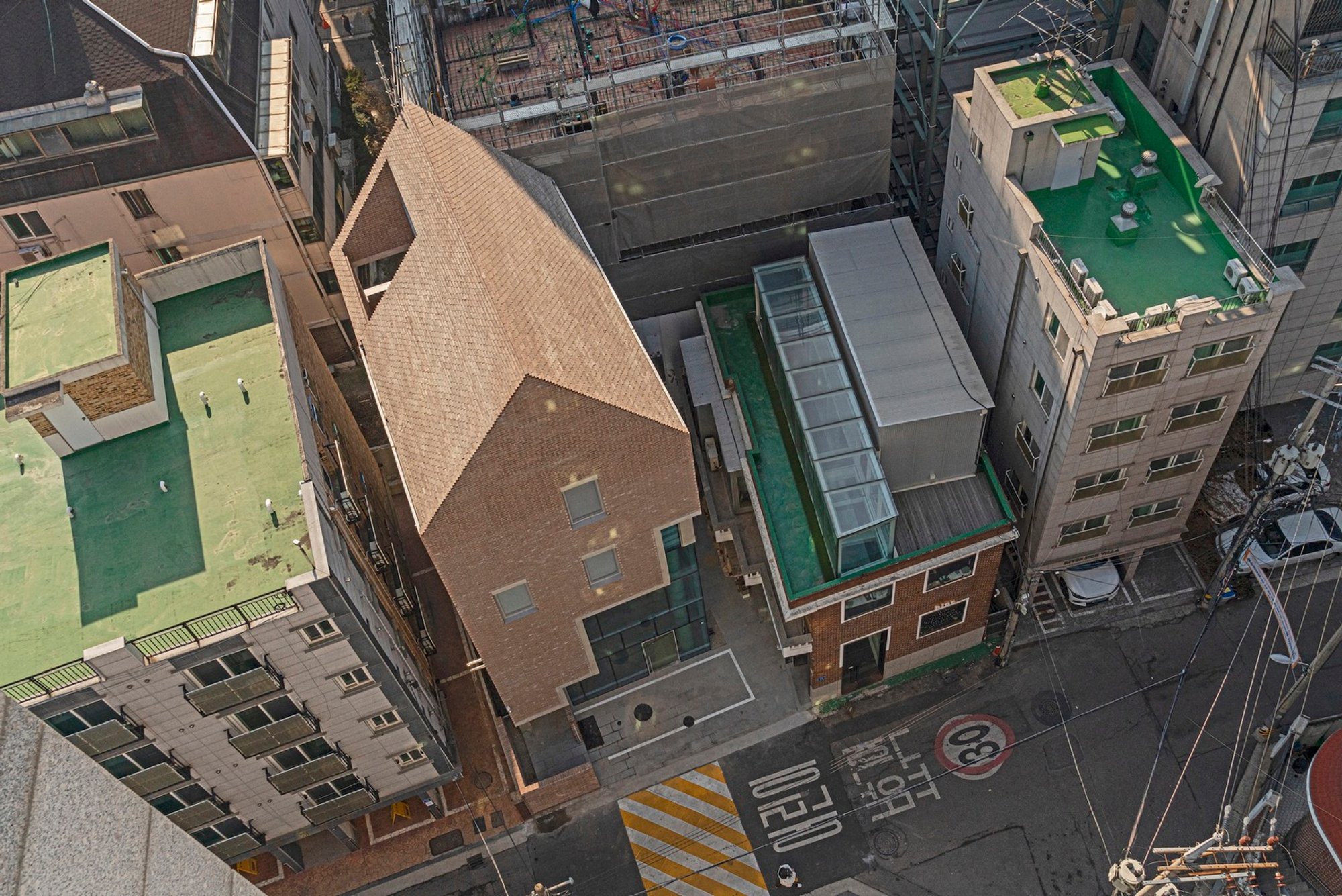 A Modern Mixed-Use Architectural Marvel in Yeongdeungpo-gu, South Korea