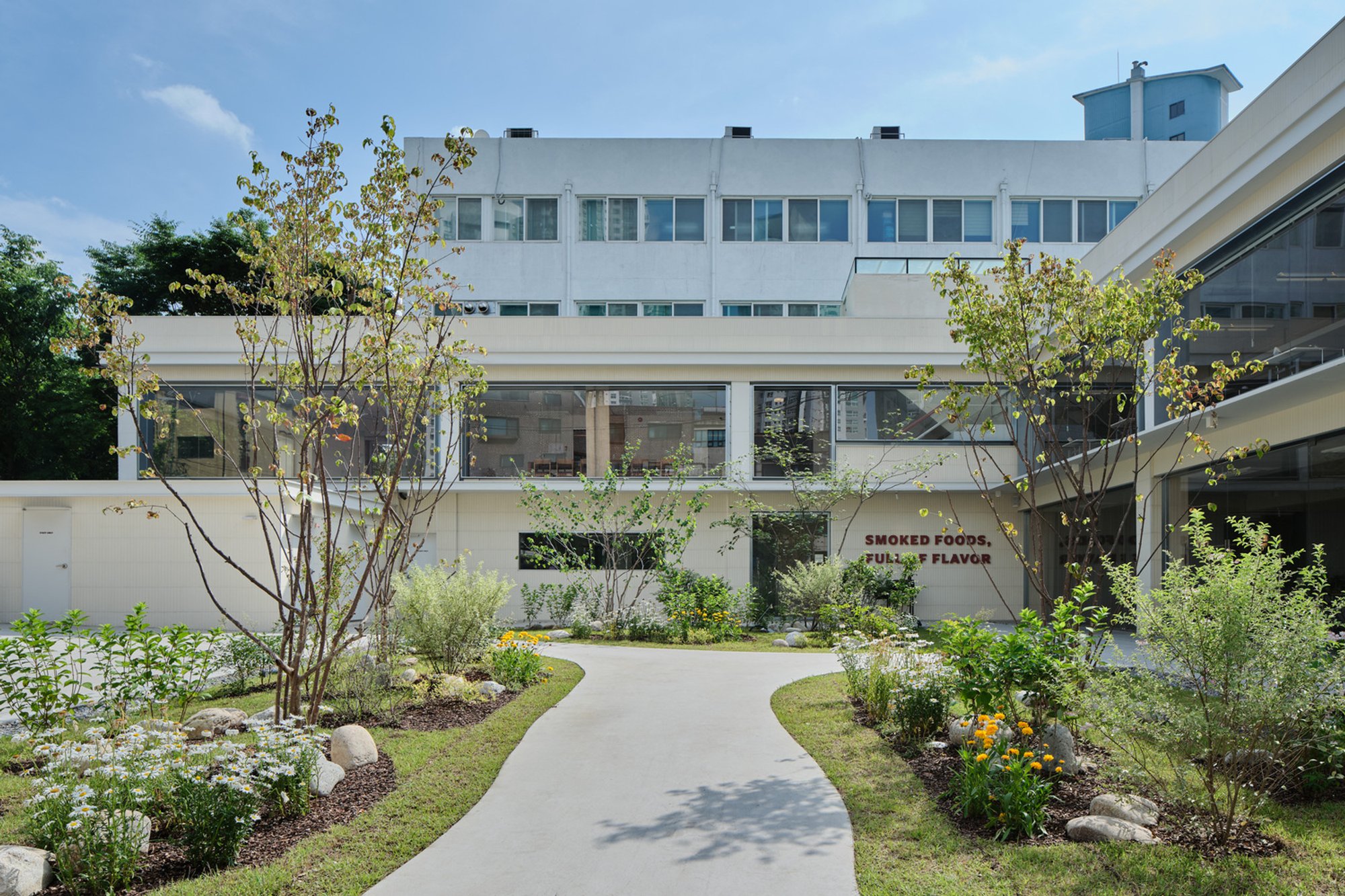 Slowyard BBQ Restaurant & Bar by Indiesalon: A New Take on Texas BBQ in South Korea