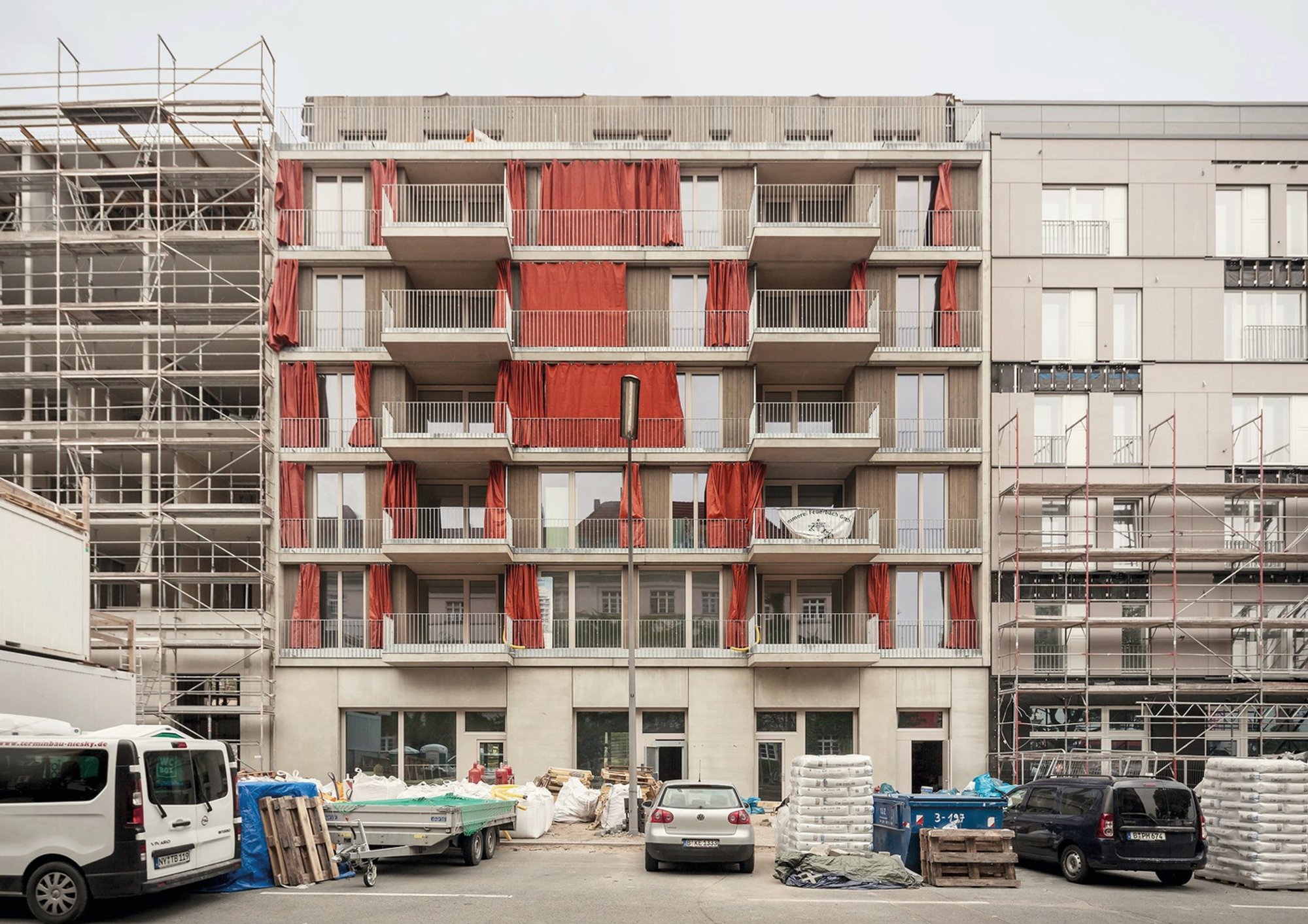 Fit-Out House by Praeger Richter Architekten: A Sustainable Collective Housing Project in Berlin