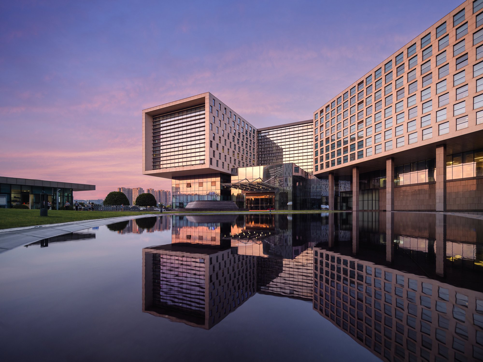 UNIT Carves a GPU Giant's Headquarters from the Hillside at Changsha's Meixi Lake