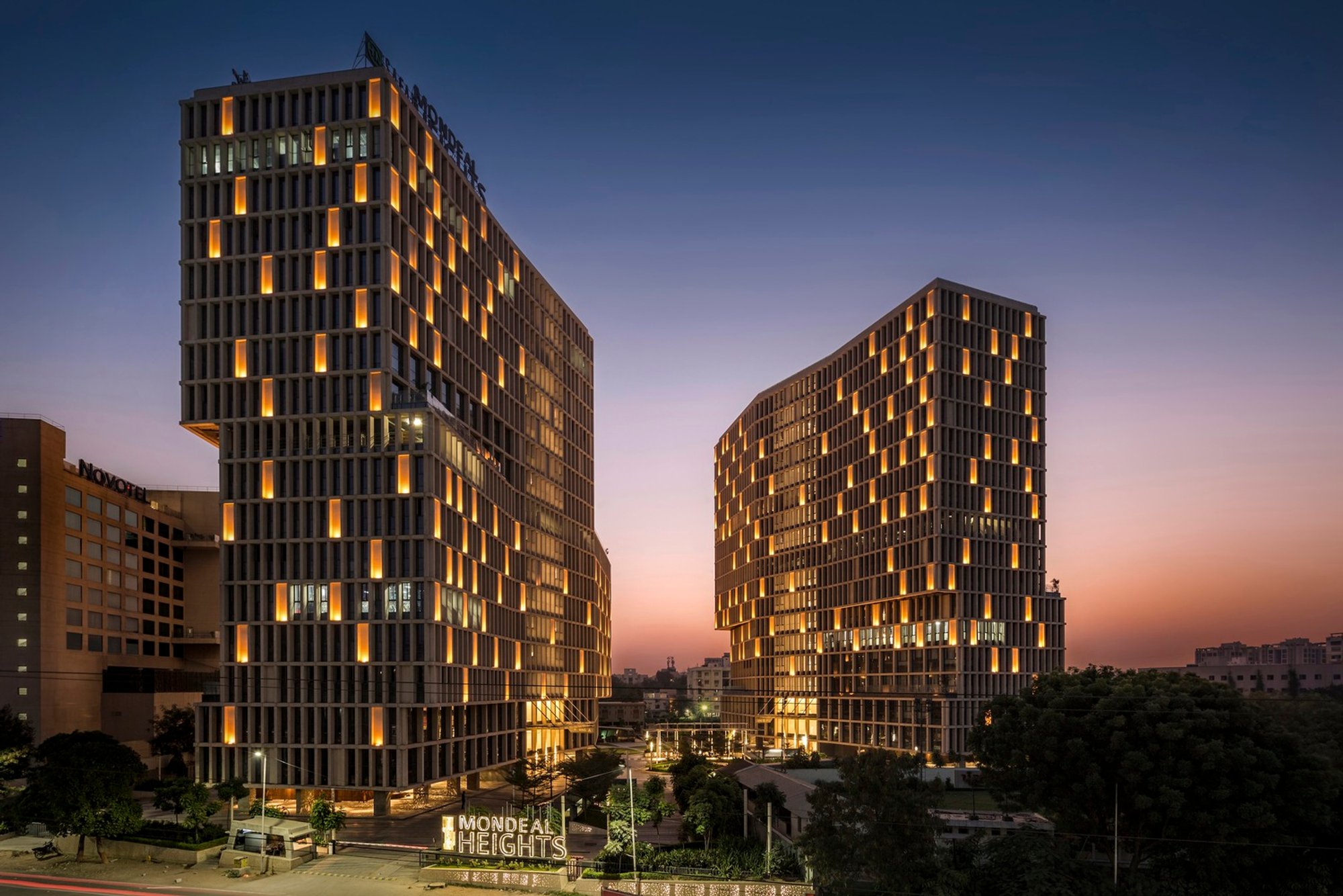 Mondeal Heights: A Landmark of Contemporary Commercial Architecture in Ahmedabad