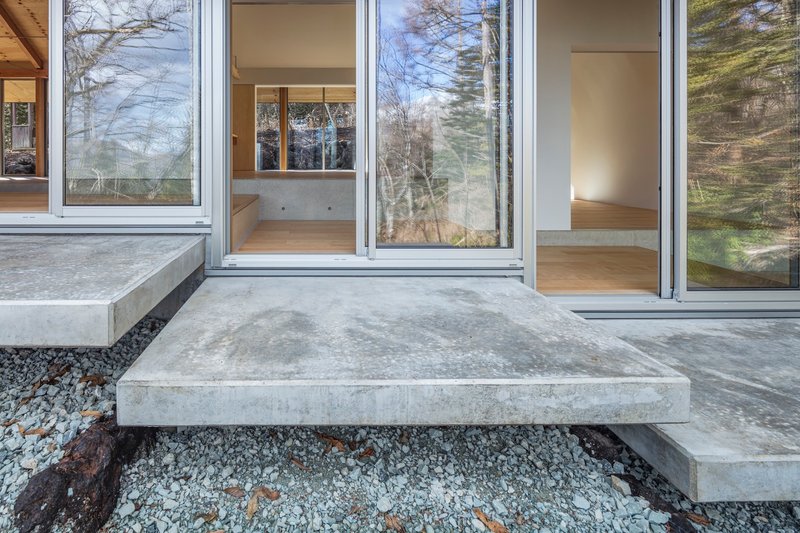 All photographs are works of&nbsp; Yasuhiro Nakayama