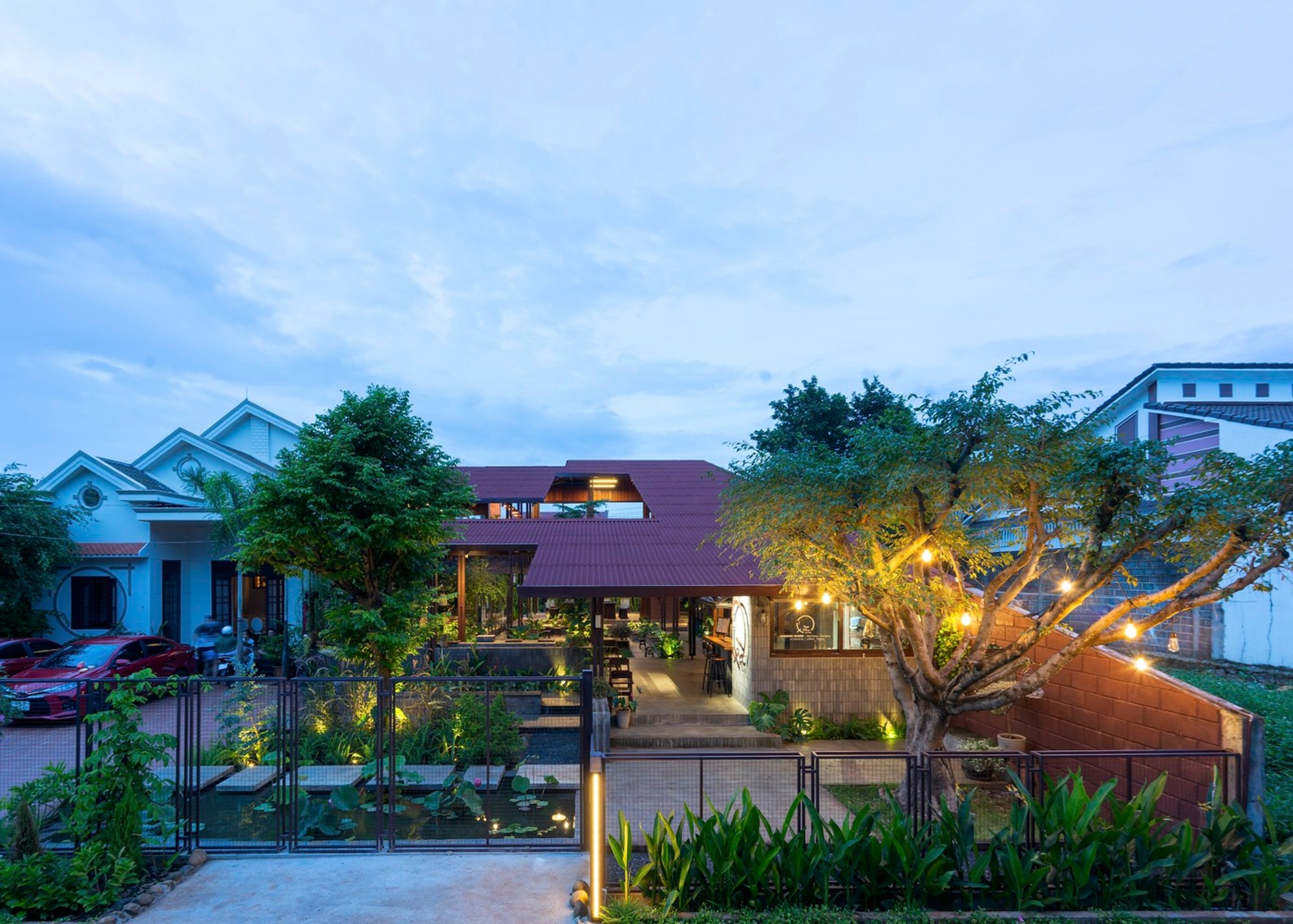 Xã Café by Tad Atelier: A Harmonious Blend of Tradition and Modernity