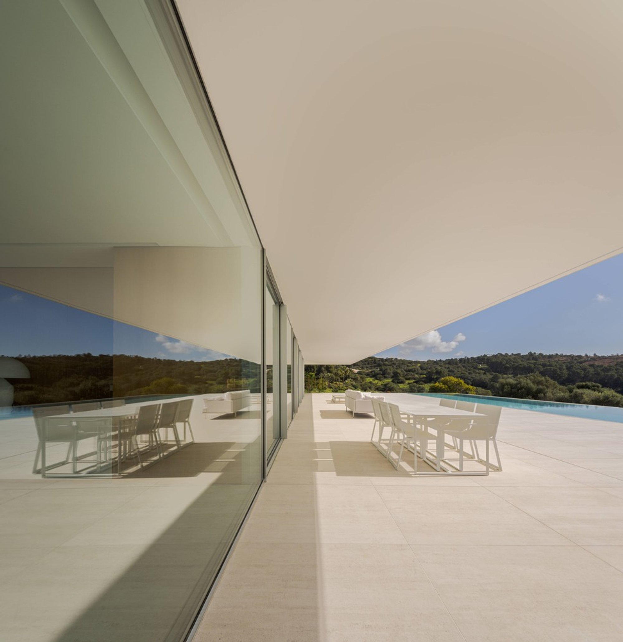 Fran Silvestre Arquitectos Inhabits the Shade with a Water-Roofed Villa in Sotogrande