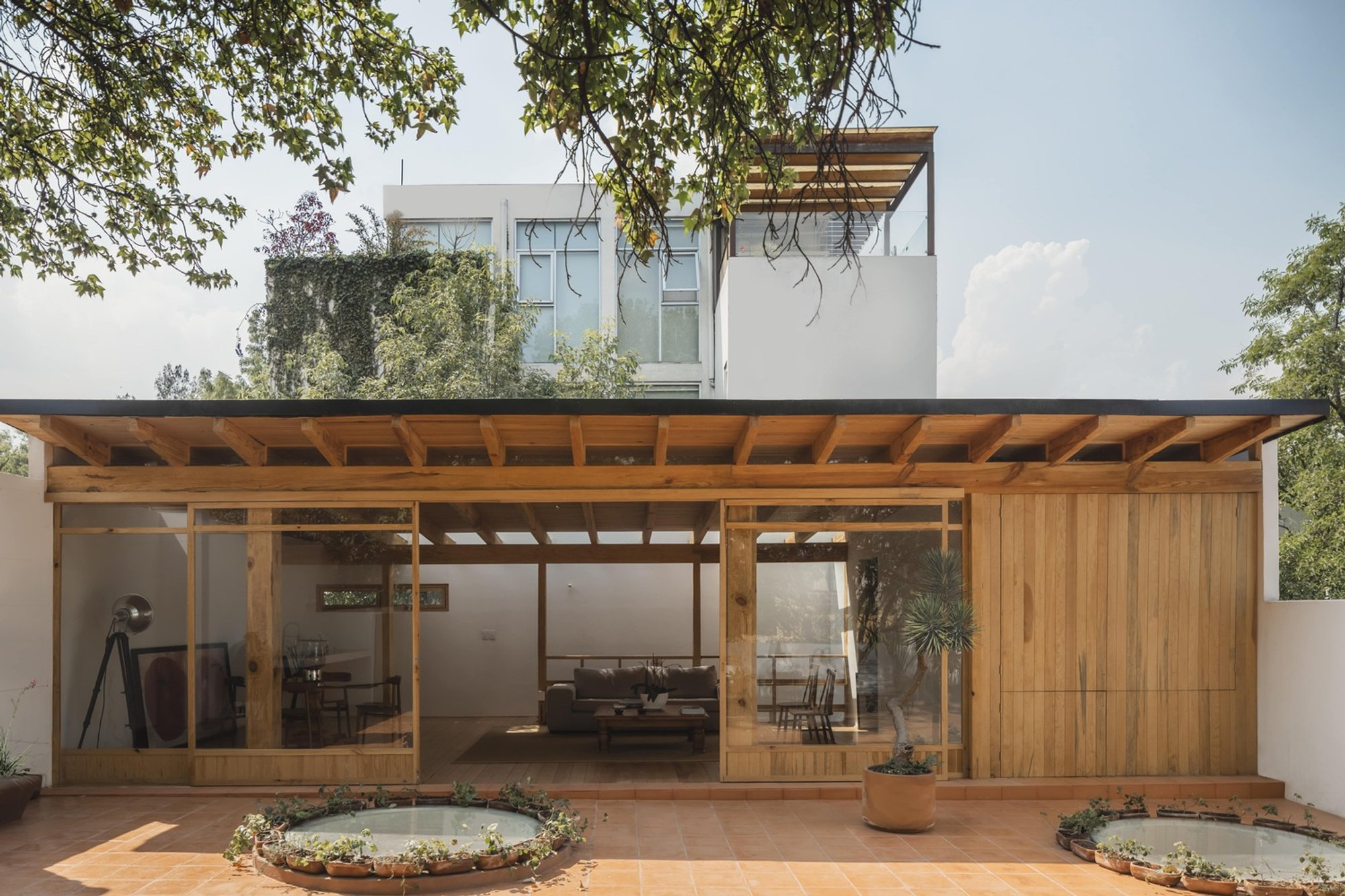 House Y27 by Estudio Estudio: A Masterful Restoration in Mexico City