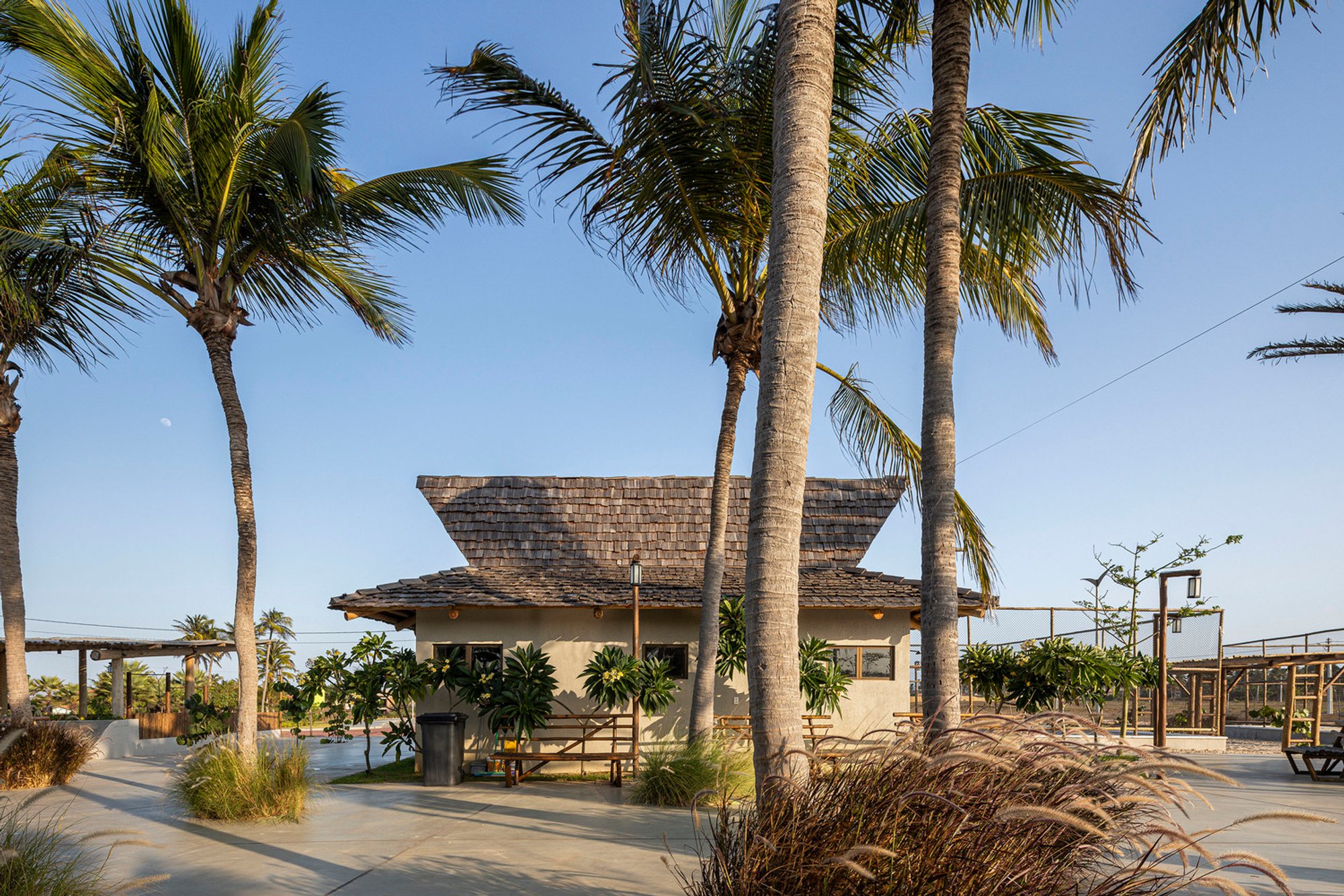 Vila do Chapéu Square: A Sustainable Urban Oasis by Henry Teixeira Arquitetura e Urbanismo