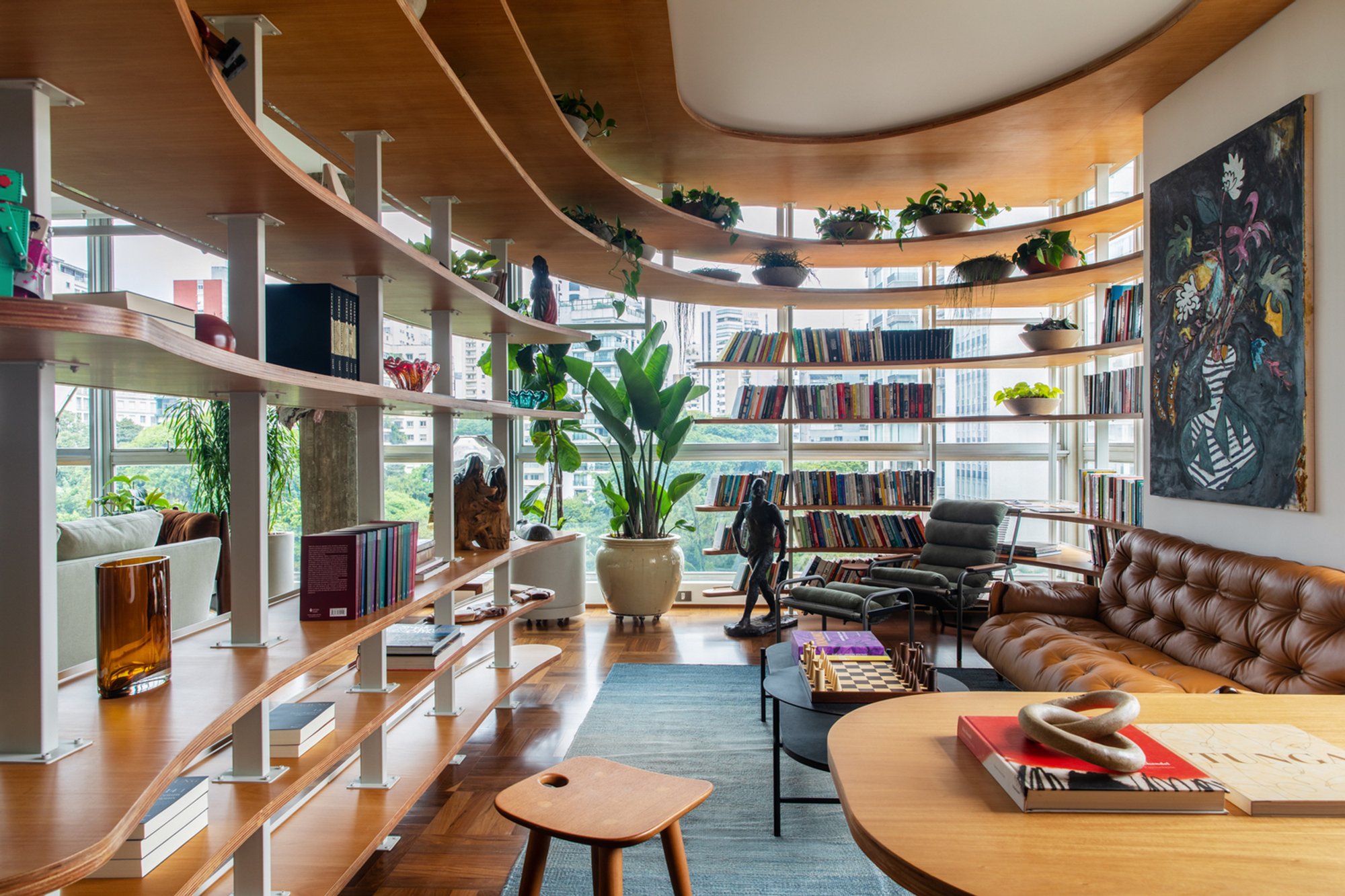 Piauí Apartment by SuperLimão: A Harmonious Blend of Art, Architecture, and Modern Living