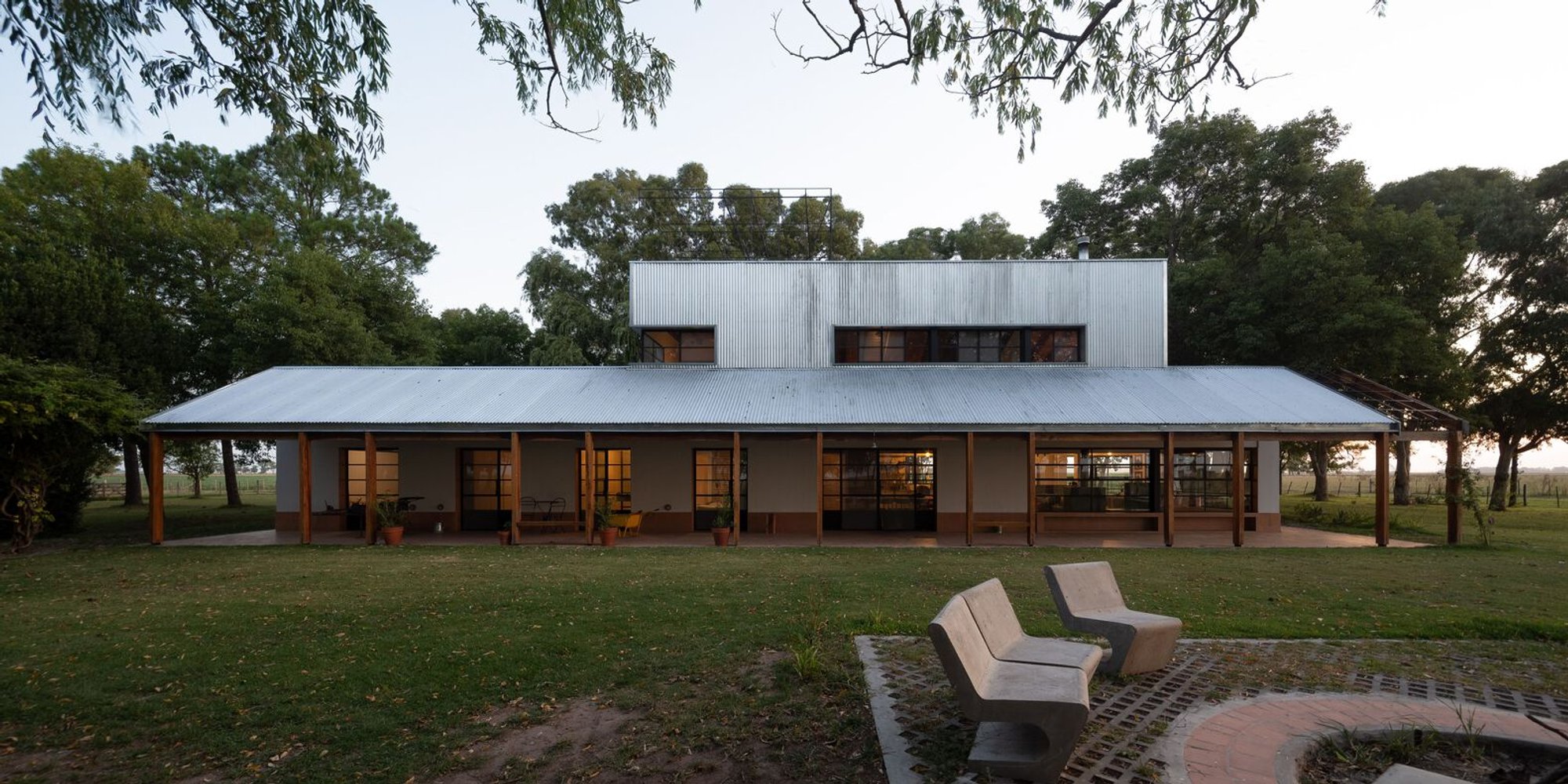 Country House in Pila by DRM Arquitectura: A Harmonious Blend of Tradition and Modernity