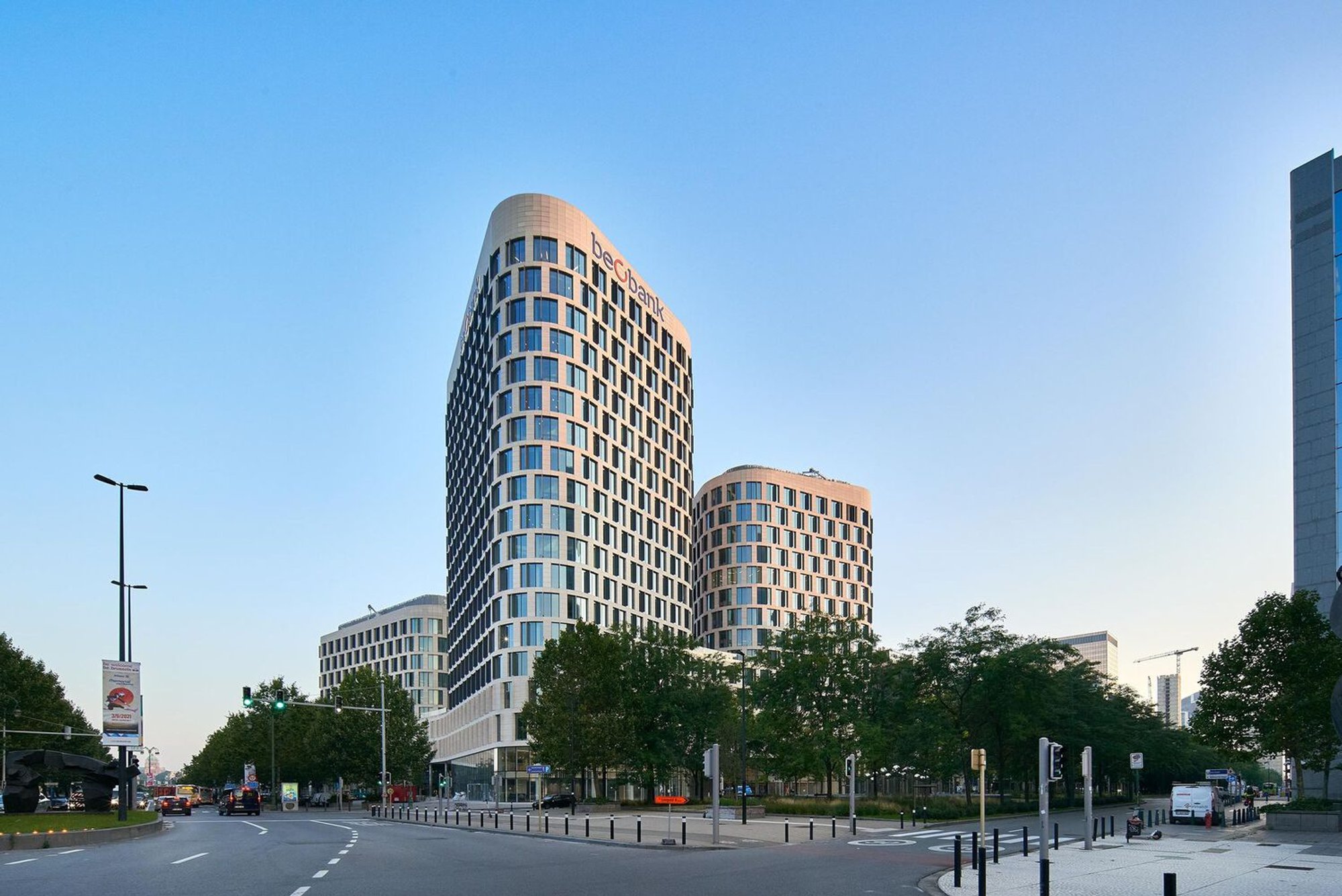 Quatuor Building: A Sustainable Landmark in Brussels by Jaspers-Eyers Architects