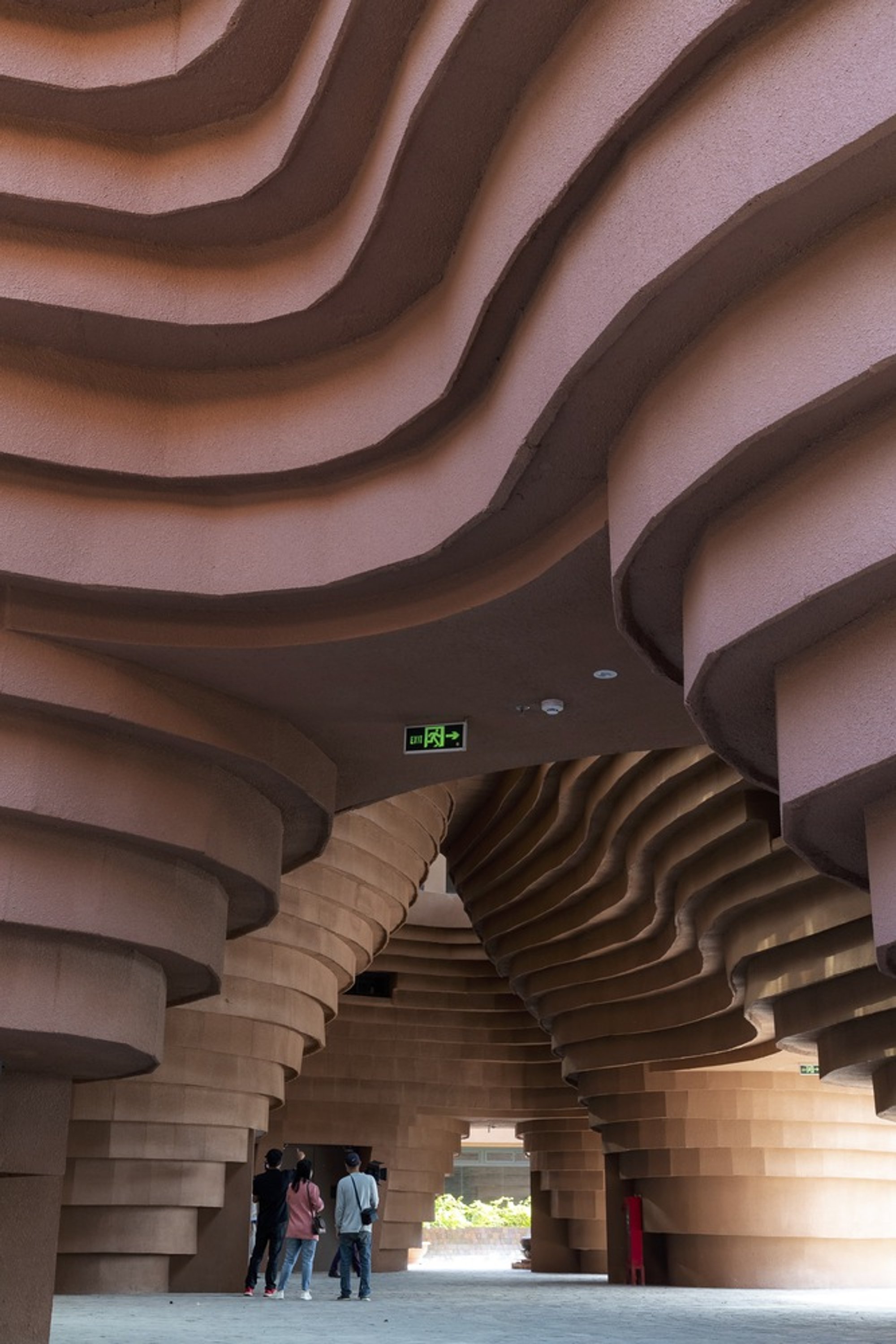 1+1>2 Architects Shape Seven Pottery Wheels into a Community House for Vietnam's Oldest Ceramic Village