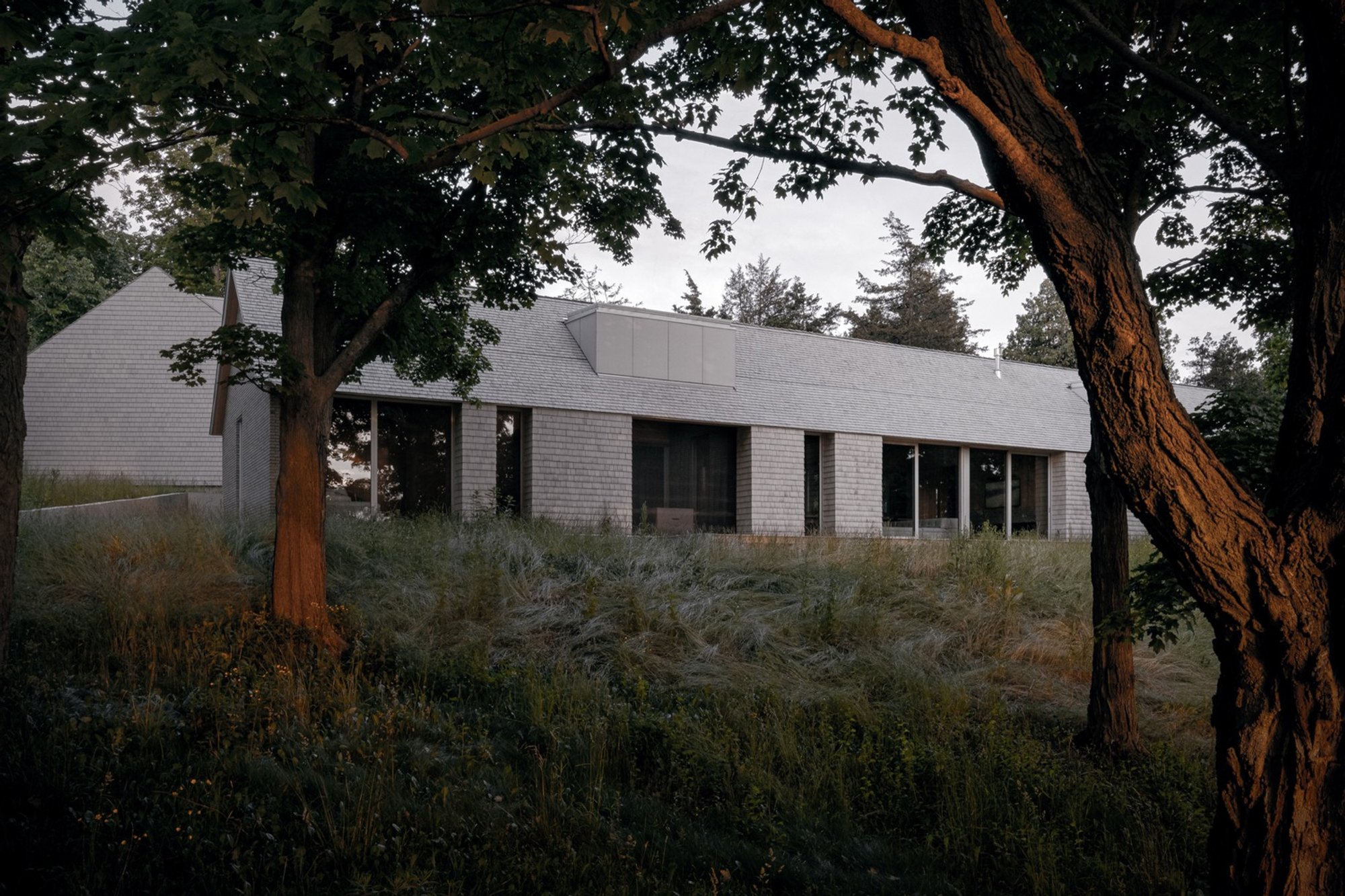 Cherry Valley Residence by StudioAC: A Harmonious Blend of Architecture and Landscape