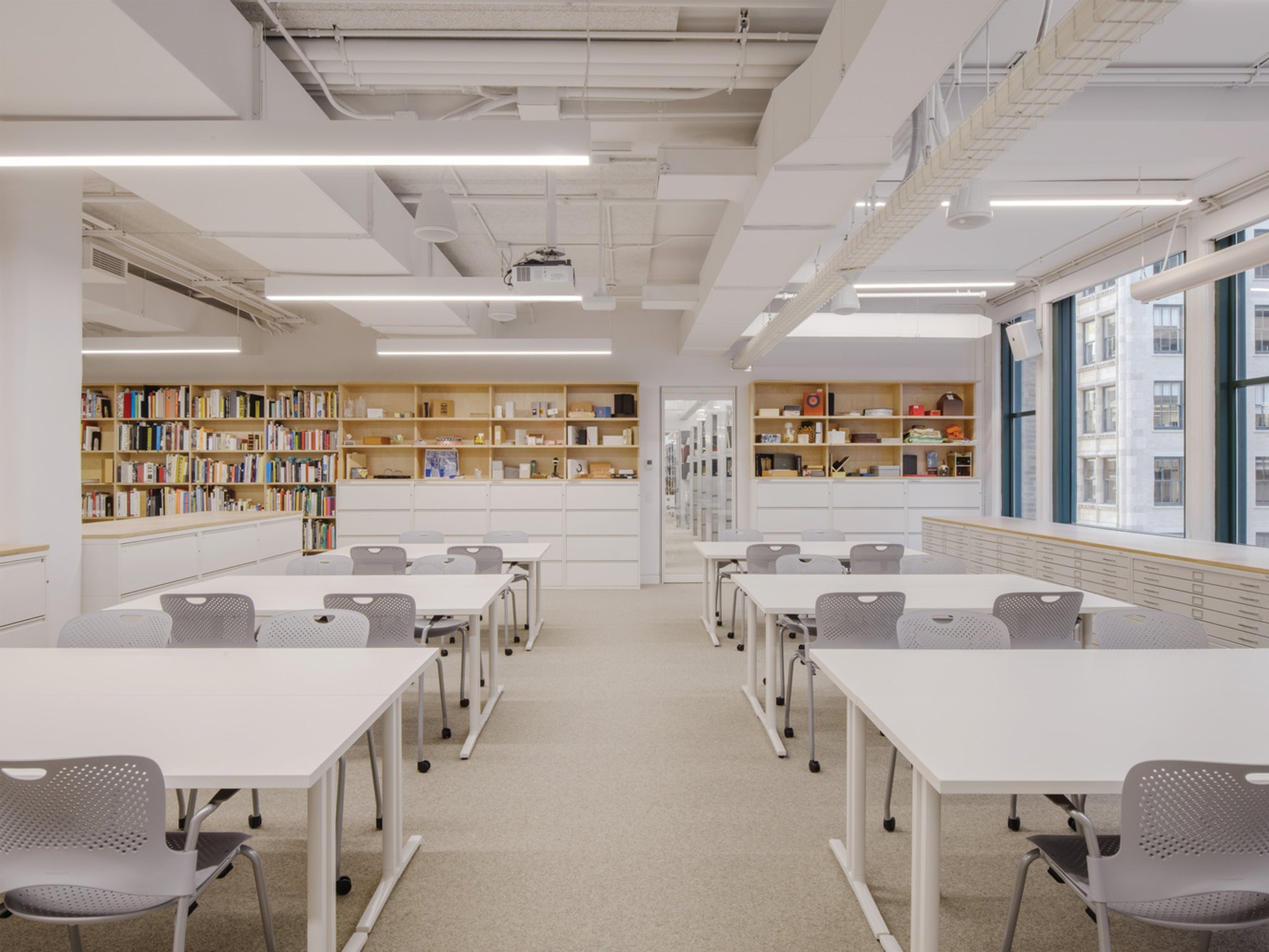Flaxman Library Renovation at the School of the Art Institute of Chicago by Kwong Von Glinow