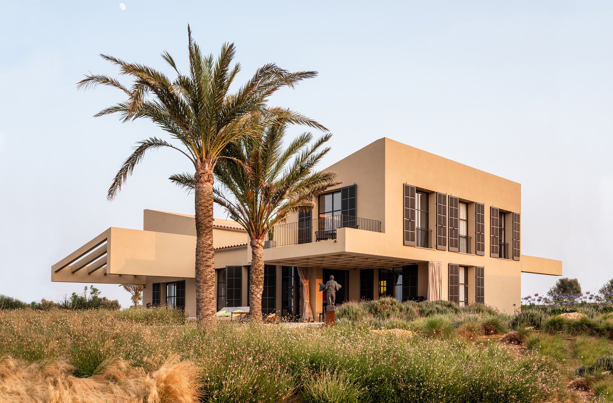 House 1710 by JLE Arquitectos: A Contemporary Take on Traditional Mallorcan Architecture