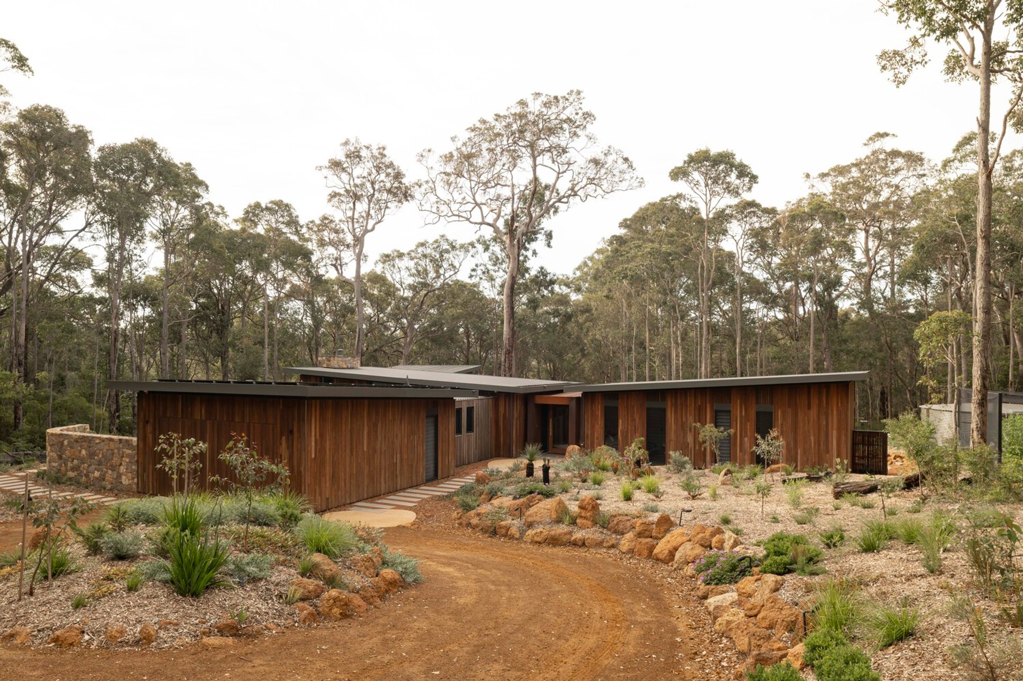 Treehouse by Suzanne Hunt Architect: A Harmonious Retreat in Nature