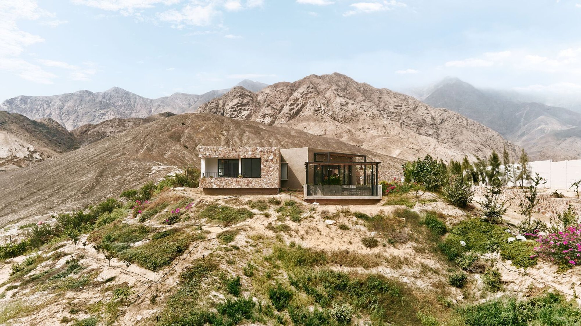 A House by Elmer Gutierrez: A Sustainable Retreat in Northern Peru