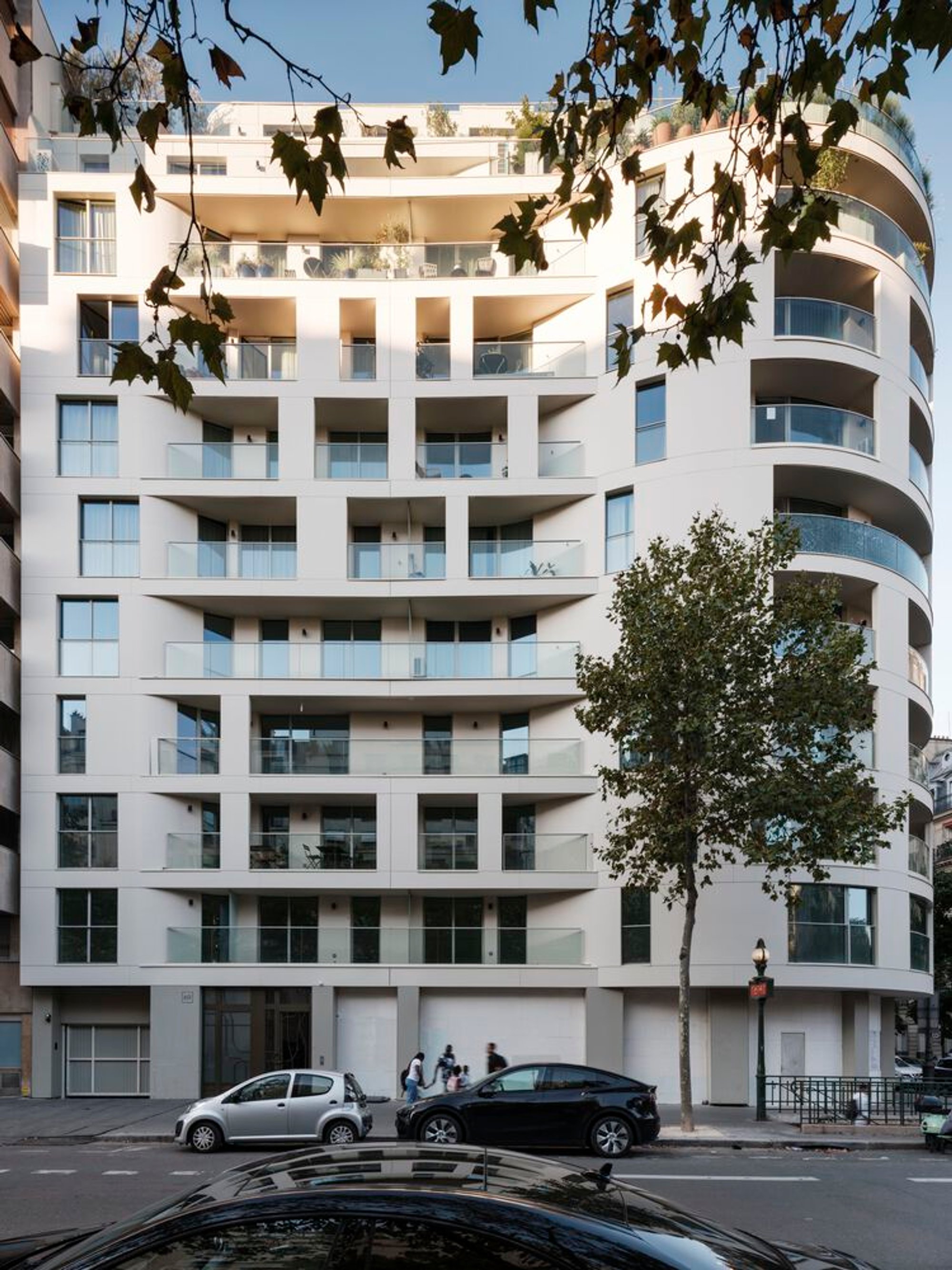 Exelmans Michel-Ange Building by Stefan Architecture: A Harmonious Urban Landmark in Paris