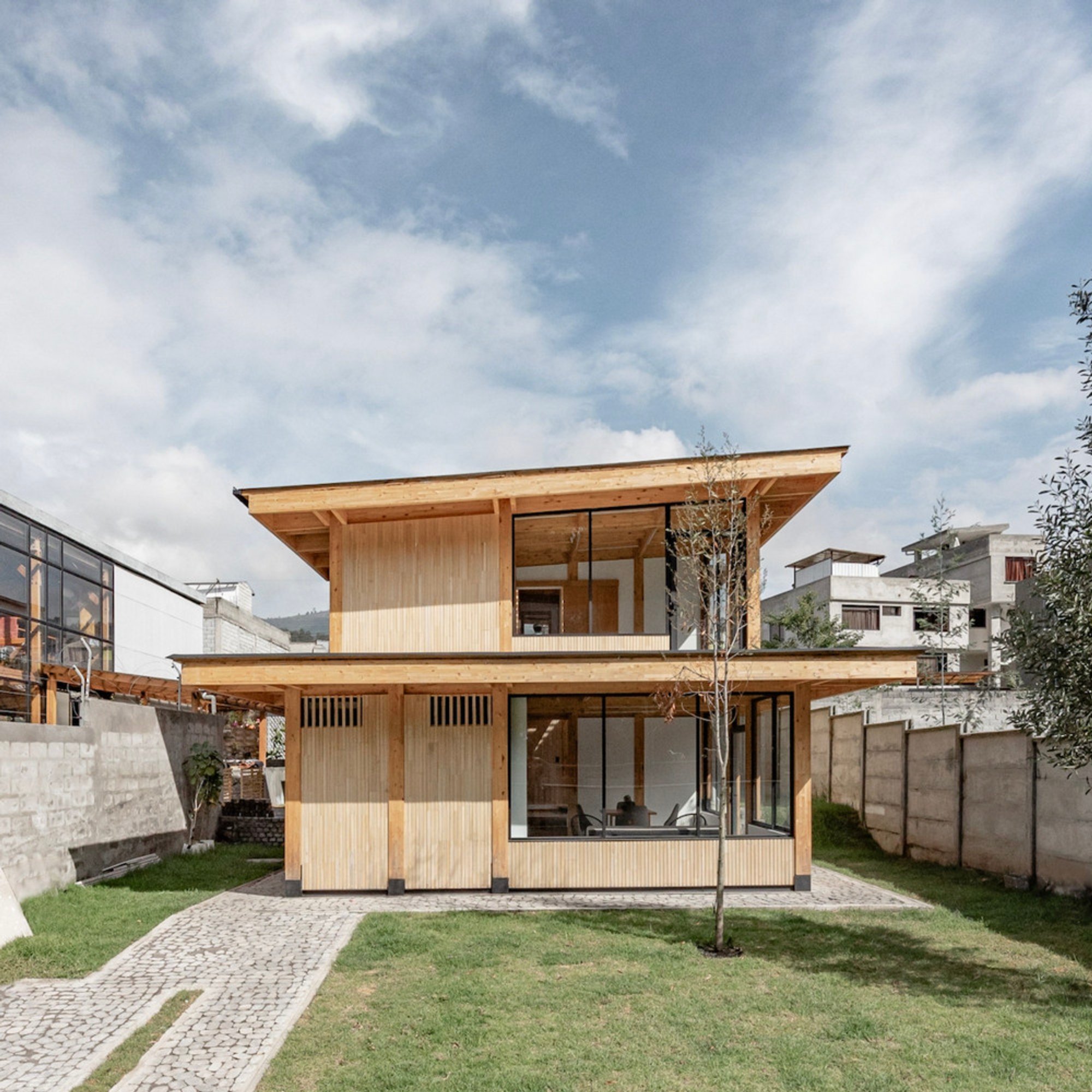 2C House by Baquio Arquitectura: A Harmonious Blend of Privacy and Connectivity