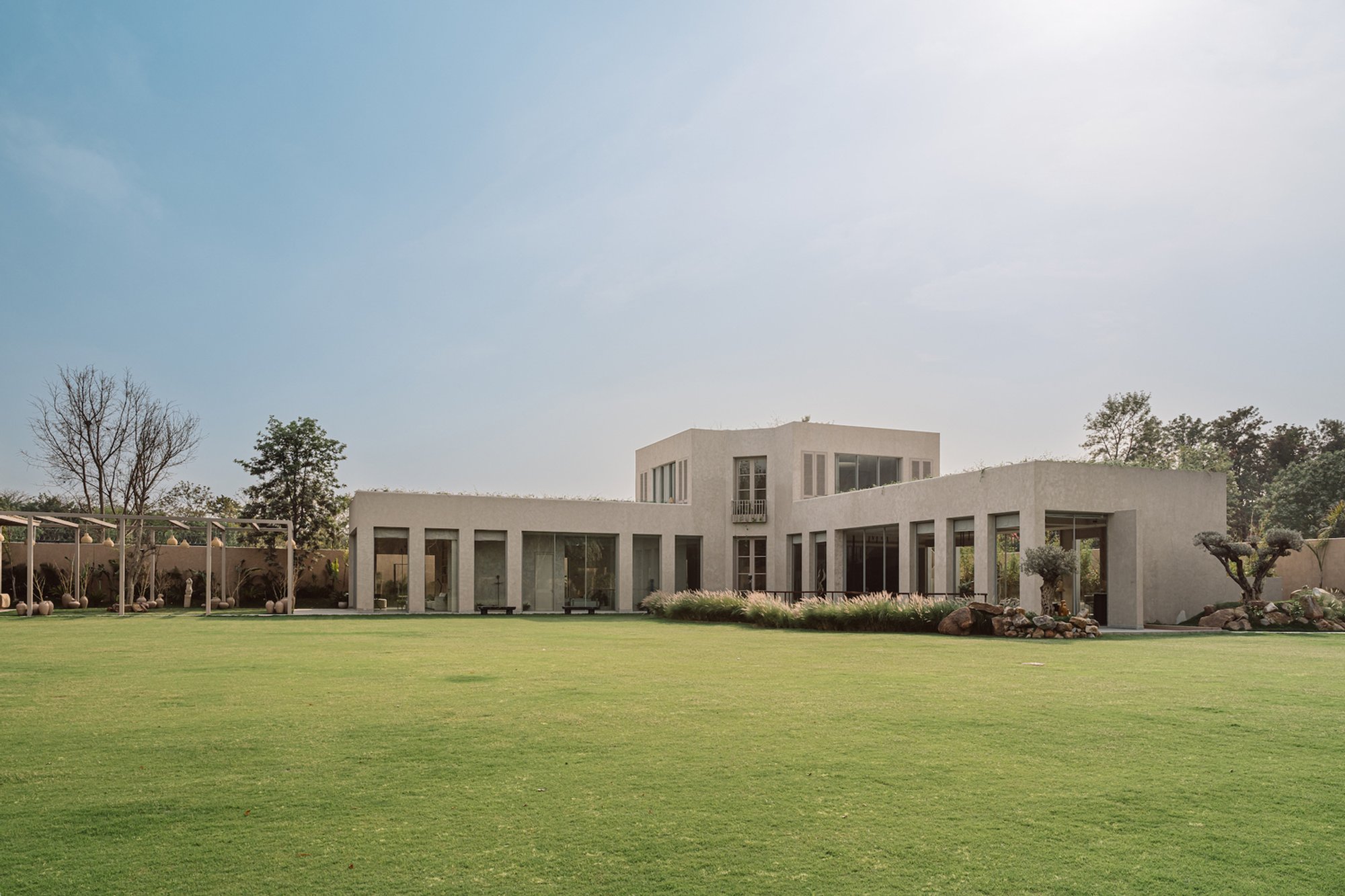 Prakriti Farms Residence: A Masterpiece of Rustic Luxury Architecture