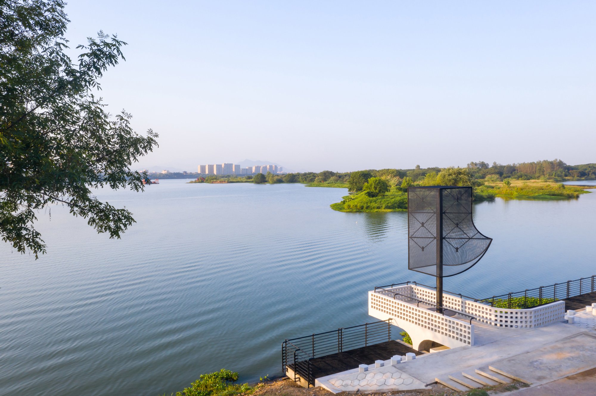 The Wind Rises Installation by Qing Studio: A Harmonious Blend of Architecture and Nature