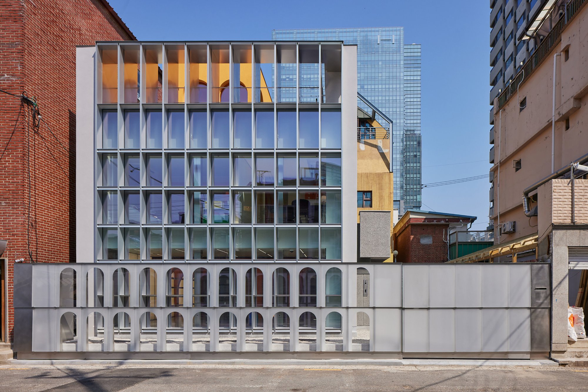 Yongsan Francoreen HQ by JYA-RCHITECTS: A Harmonious Blend of Tradition and Modernity