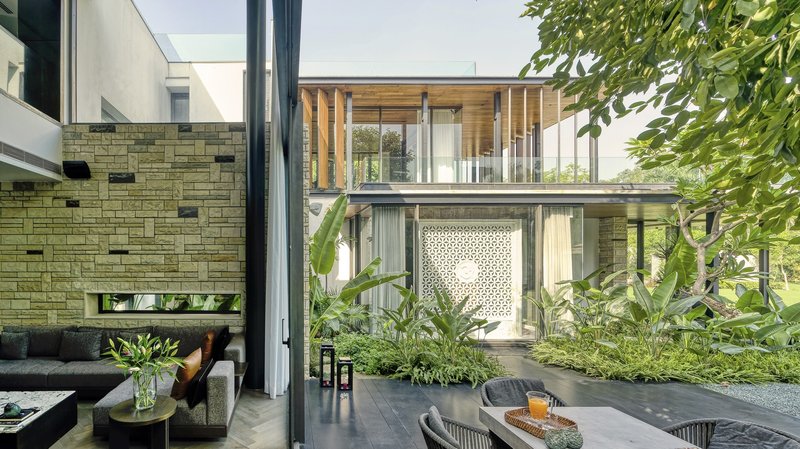 All photographs are works of&nbsp; Ranjan Sharma / Lightzone India