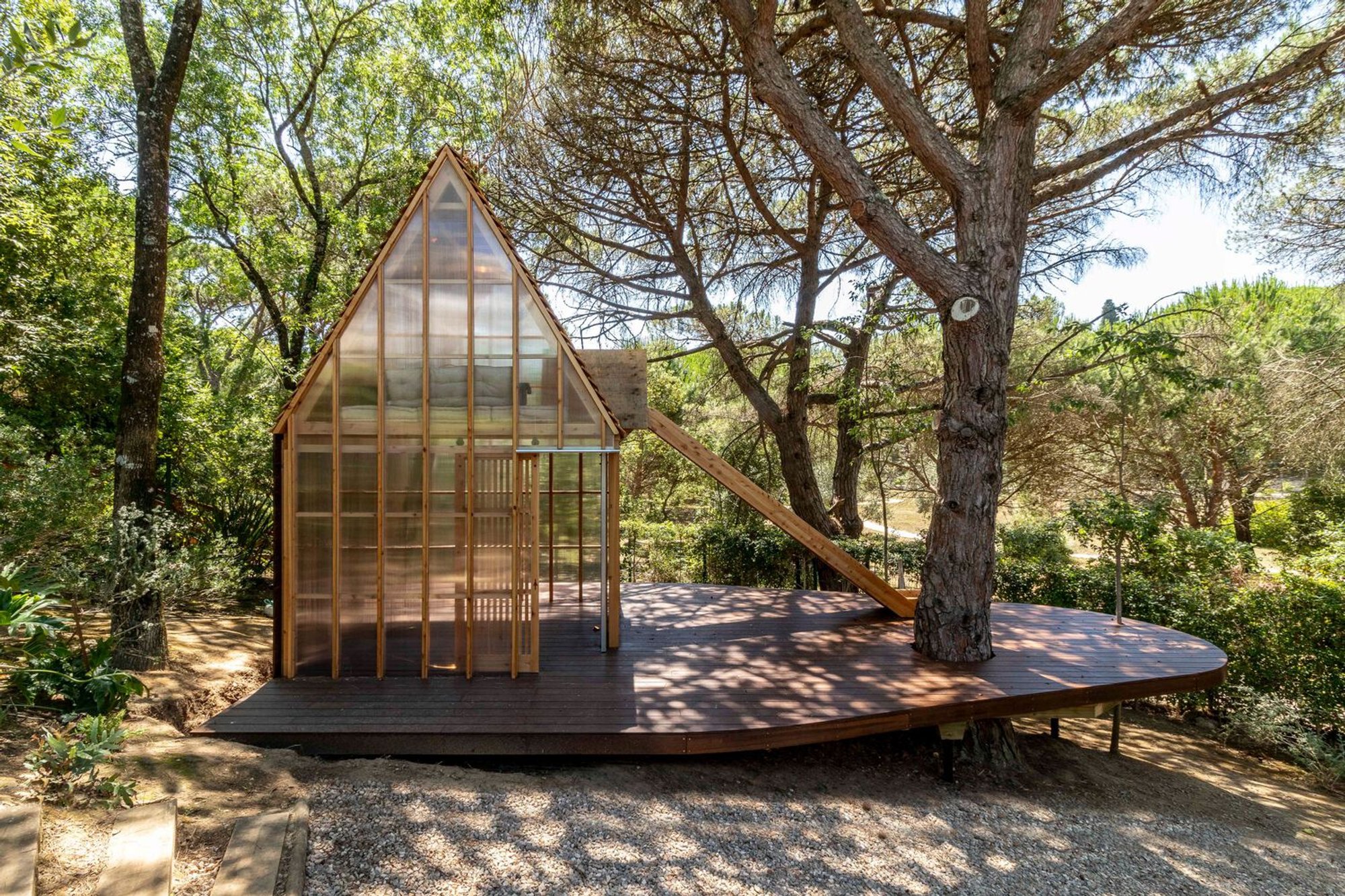 Patina Garden Studio by Madeiguincho: A Floating Sanctuary for Imagination and Play