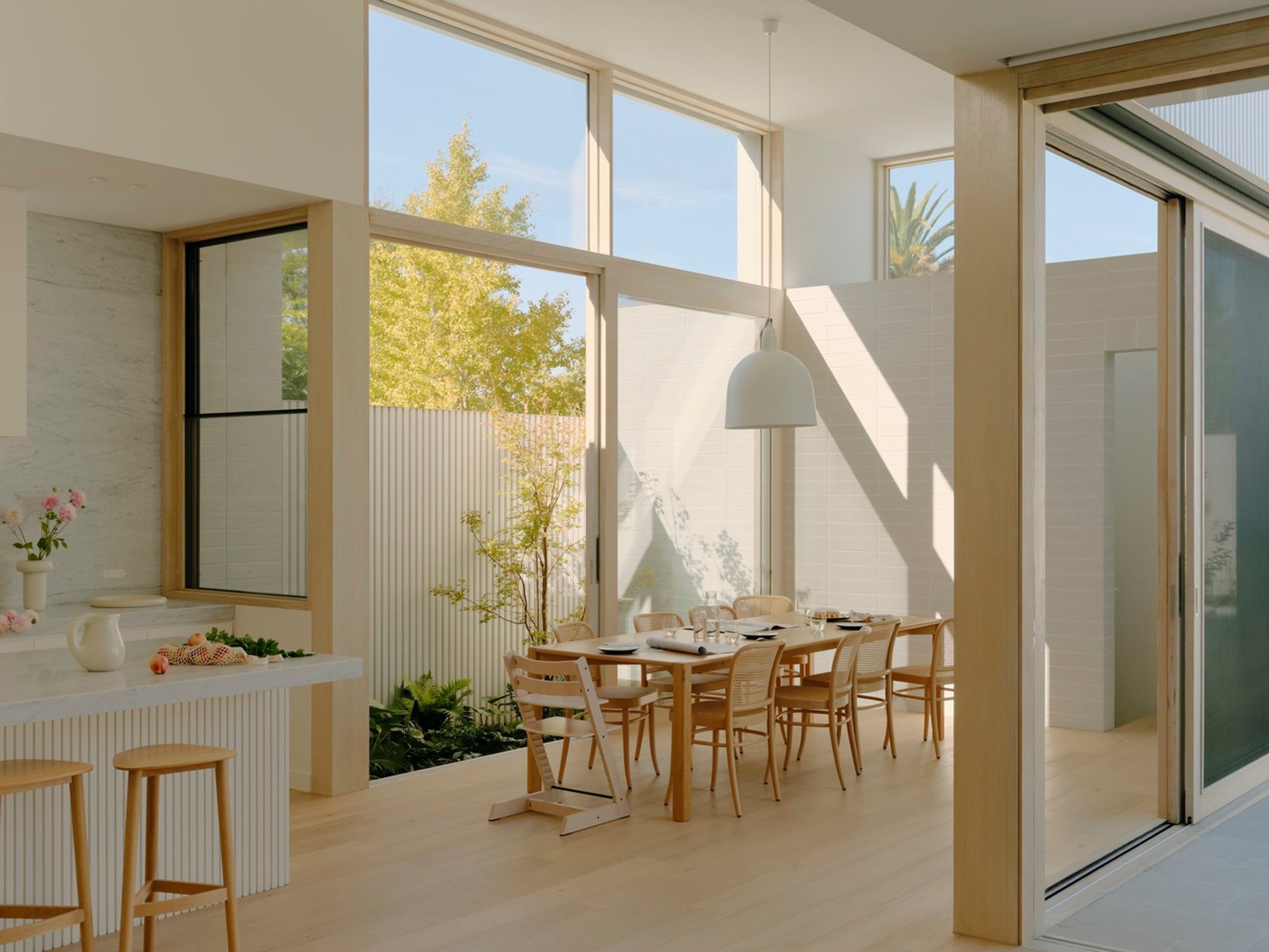 Wheatland House by Tom Robertson Architects: A Harmonious Blend of Heritage and Modernity